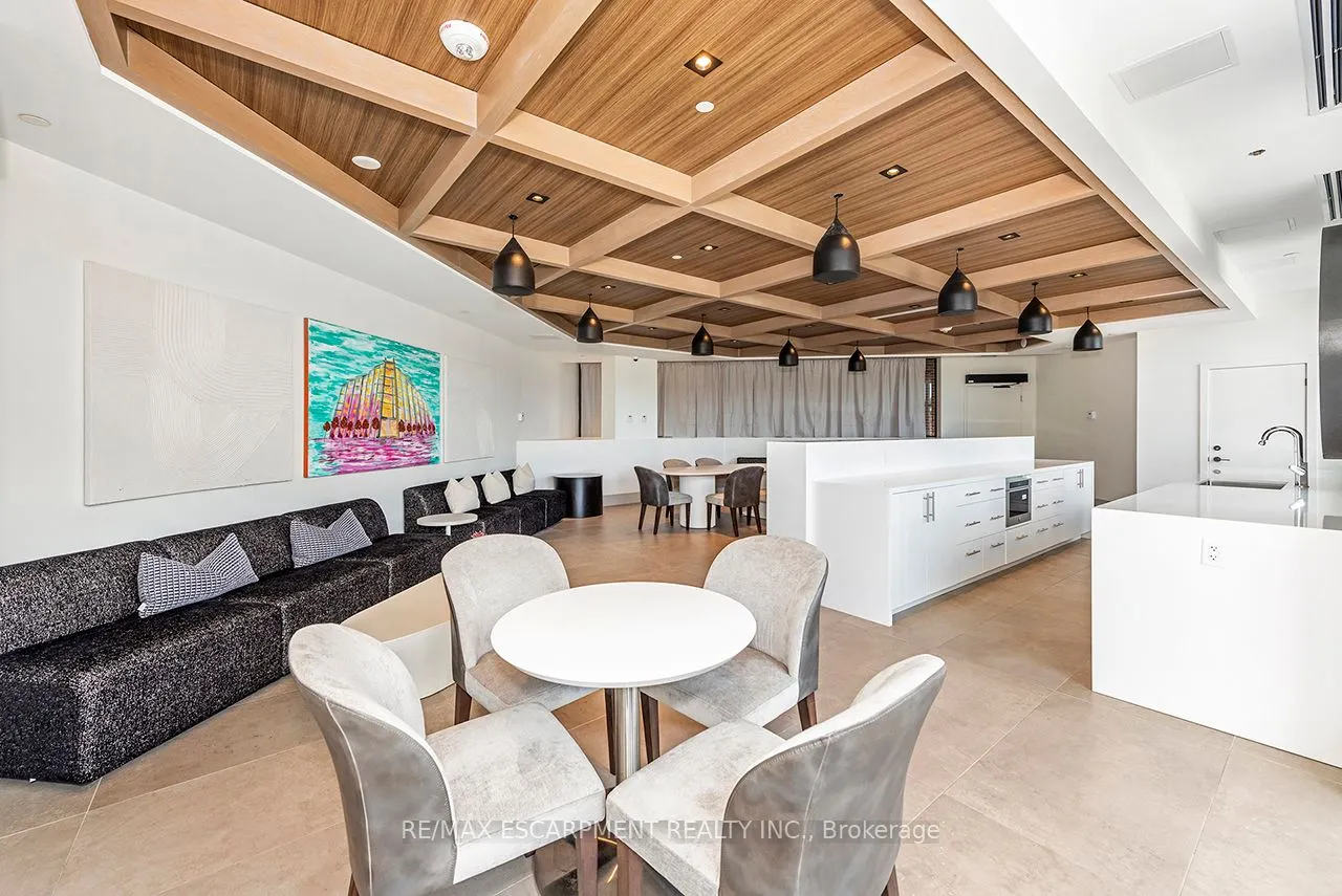 600 North Service Road, #606