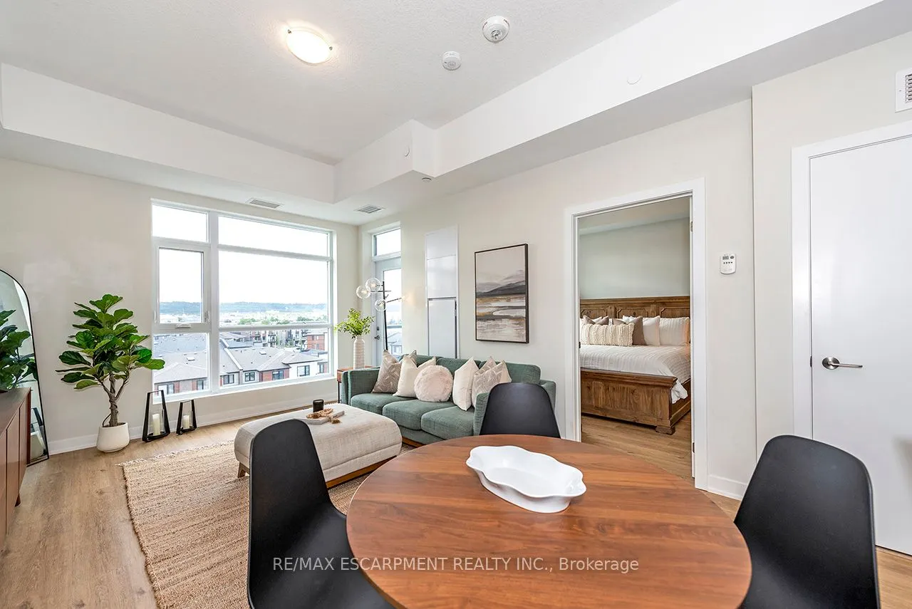 600 North Service Road, #606