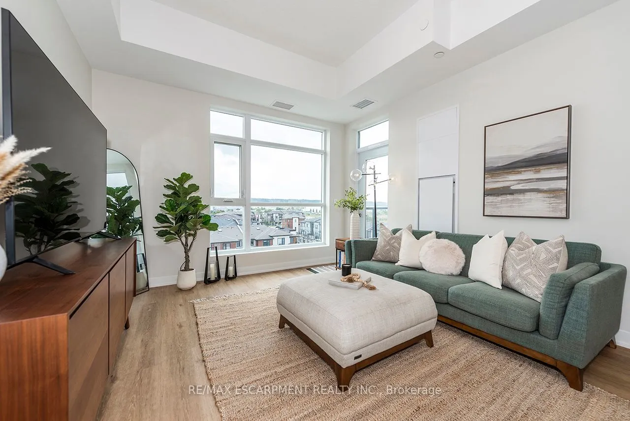 600 North Service Road, #606