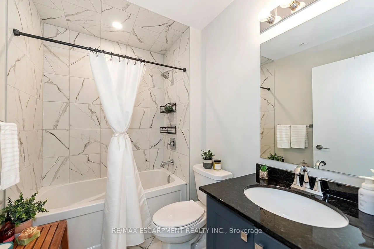 600 North Service Road, #606