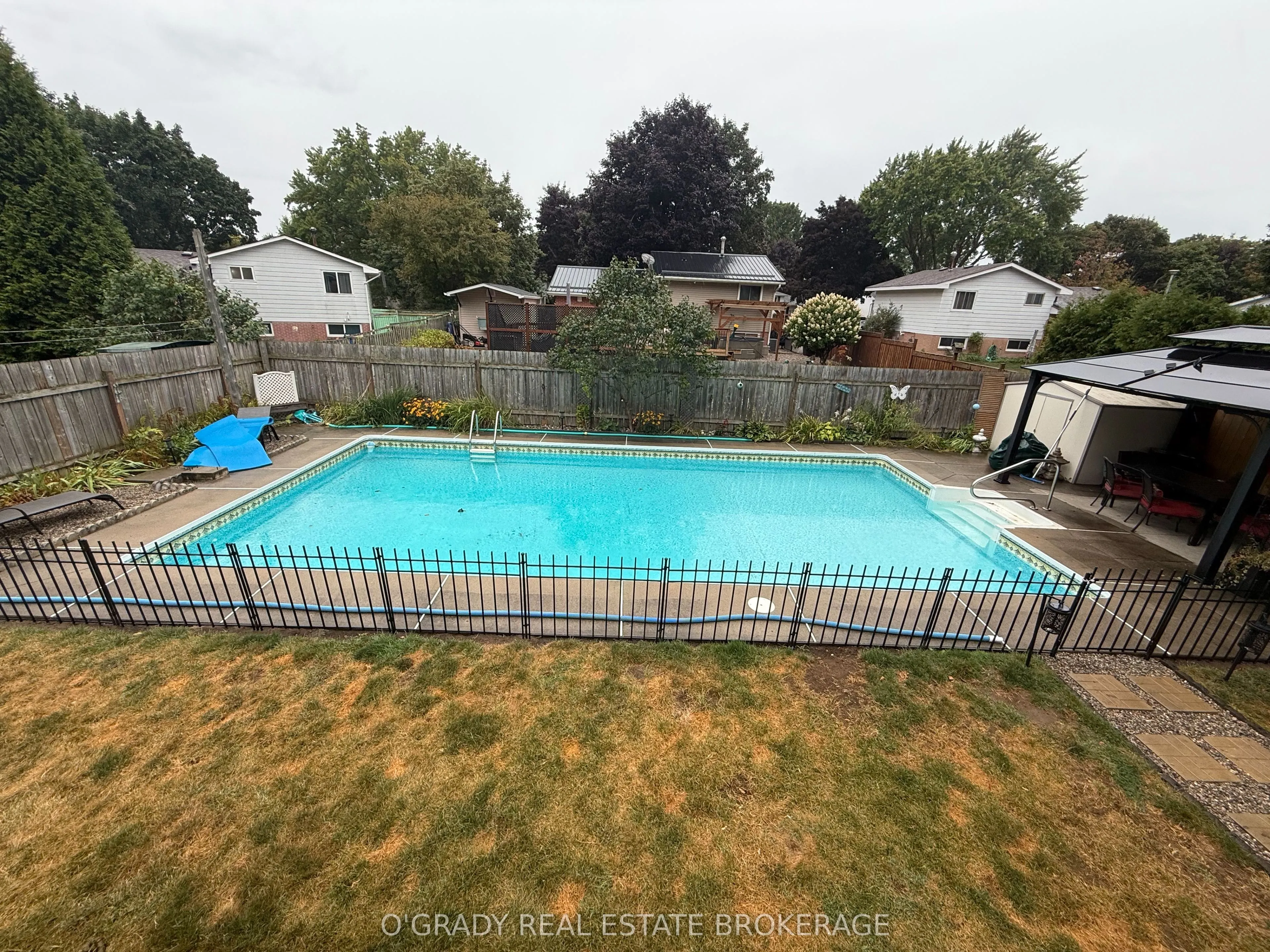 47 Meighen Crescent