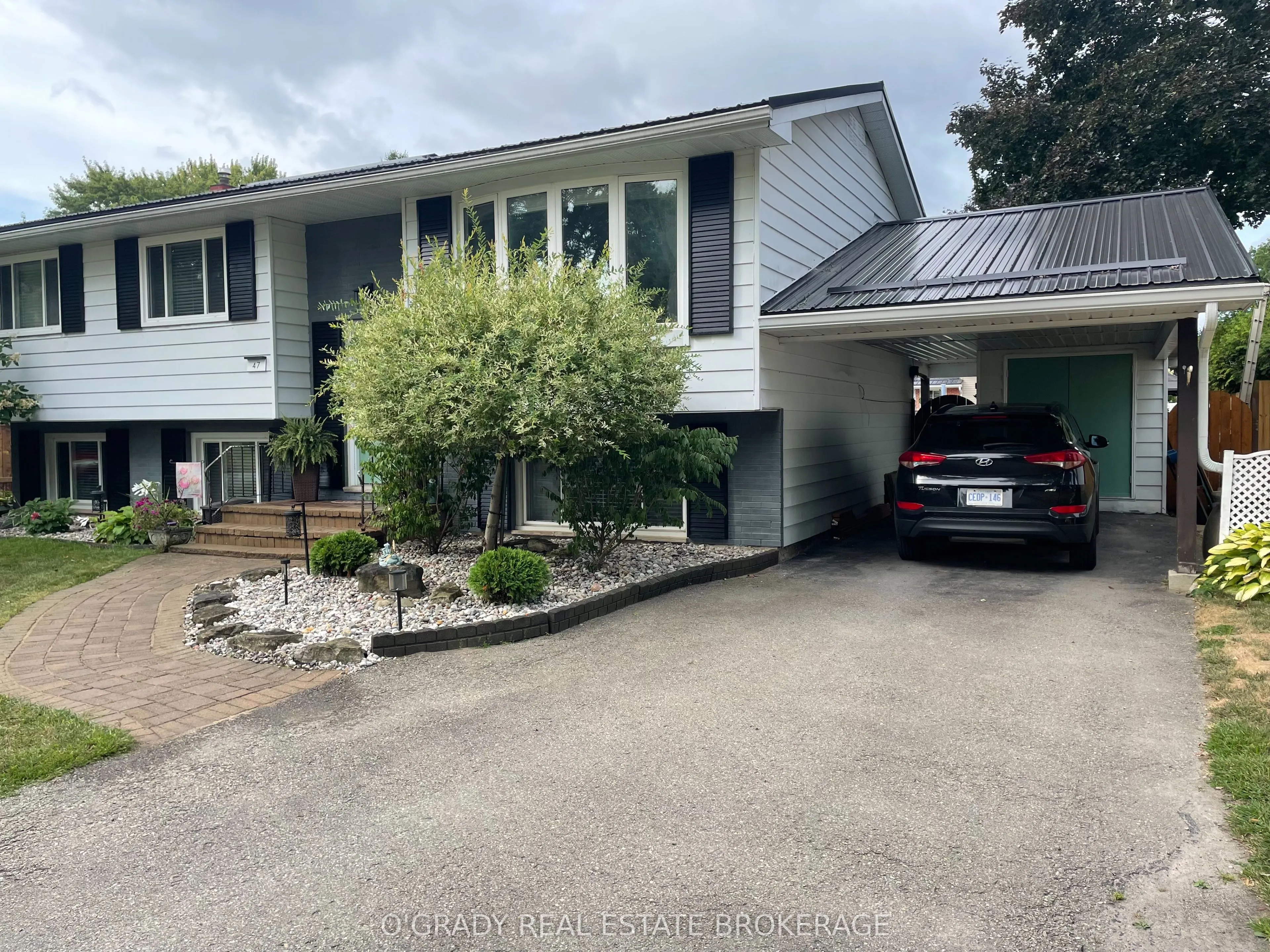 47 Meighen Crescent