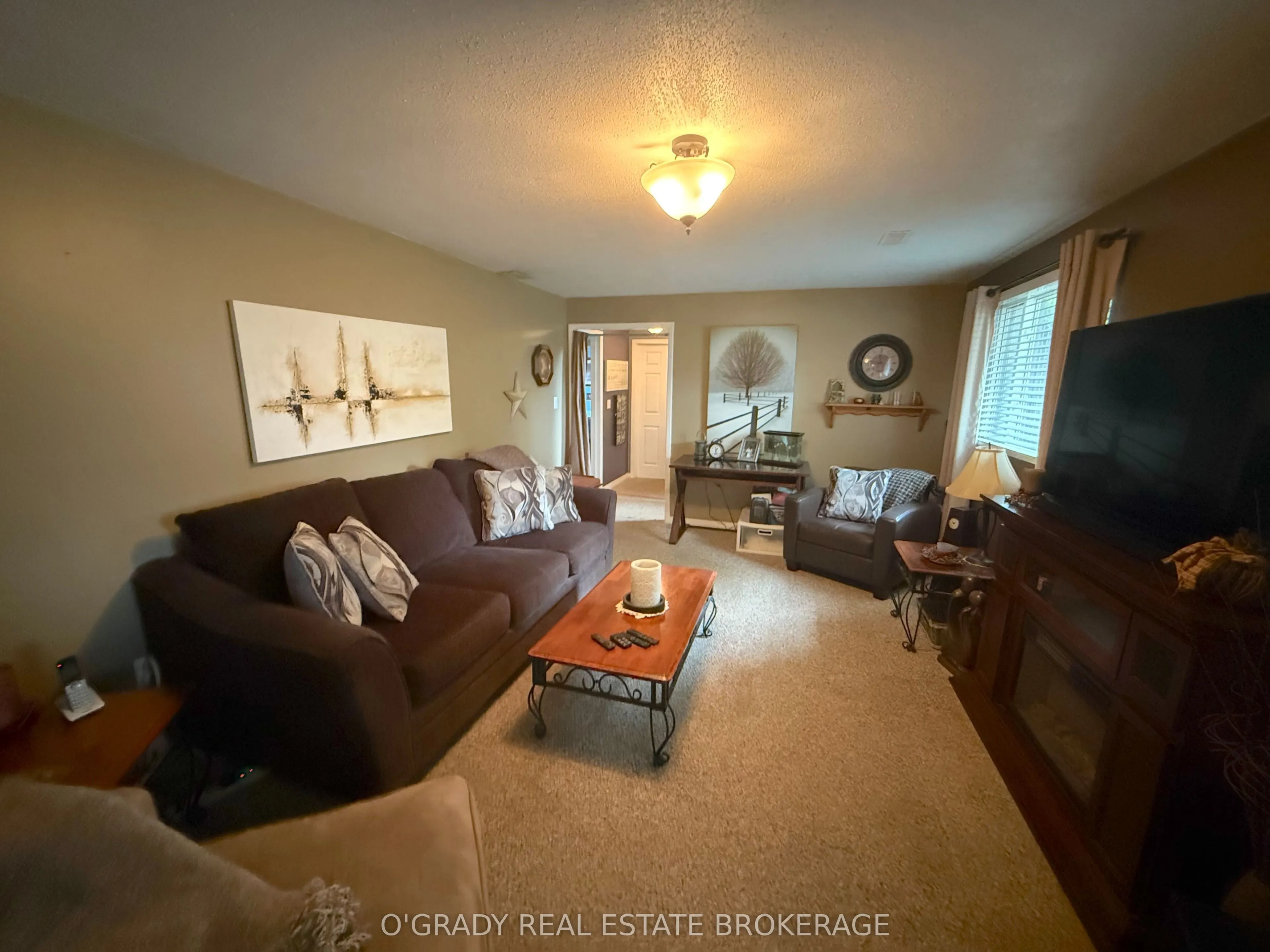 47 Meighen Crescent