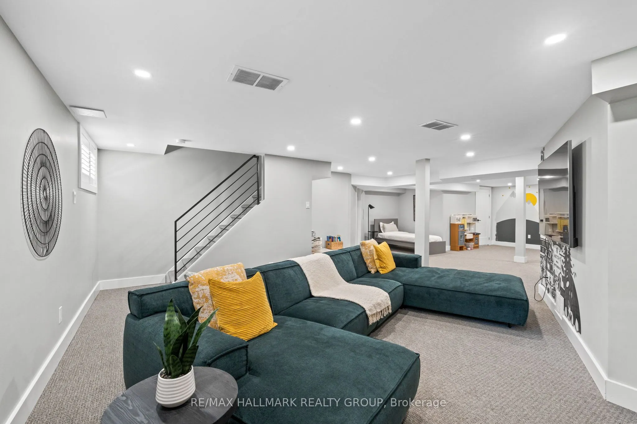 377 Summit Avenue