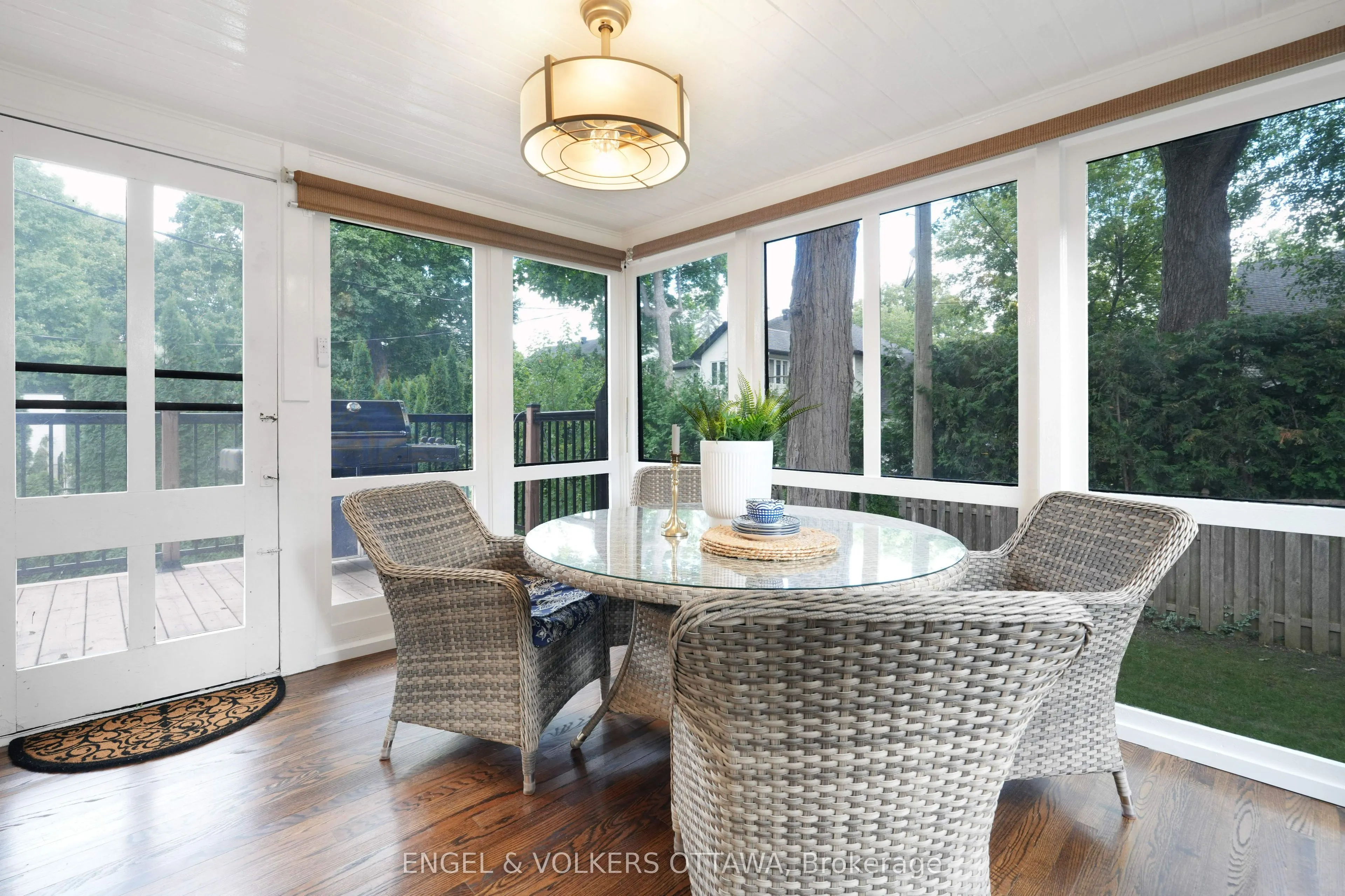 386 Ashbury Road