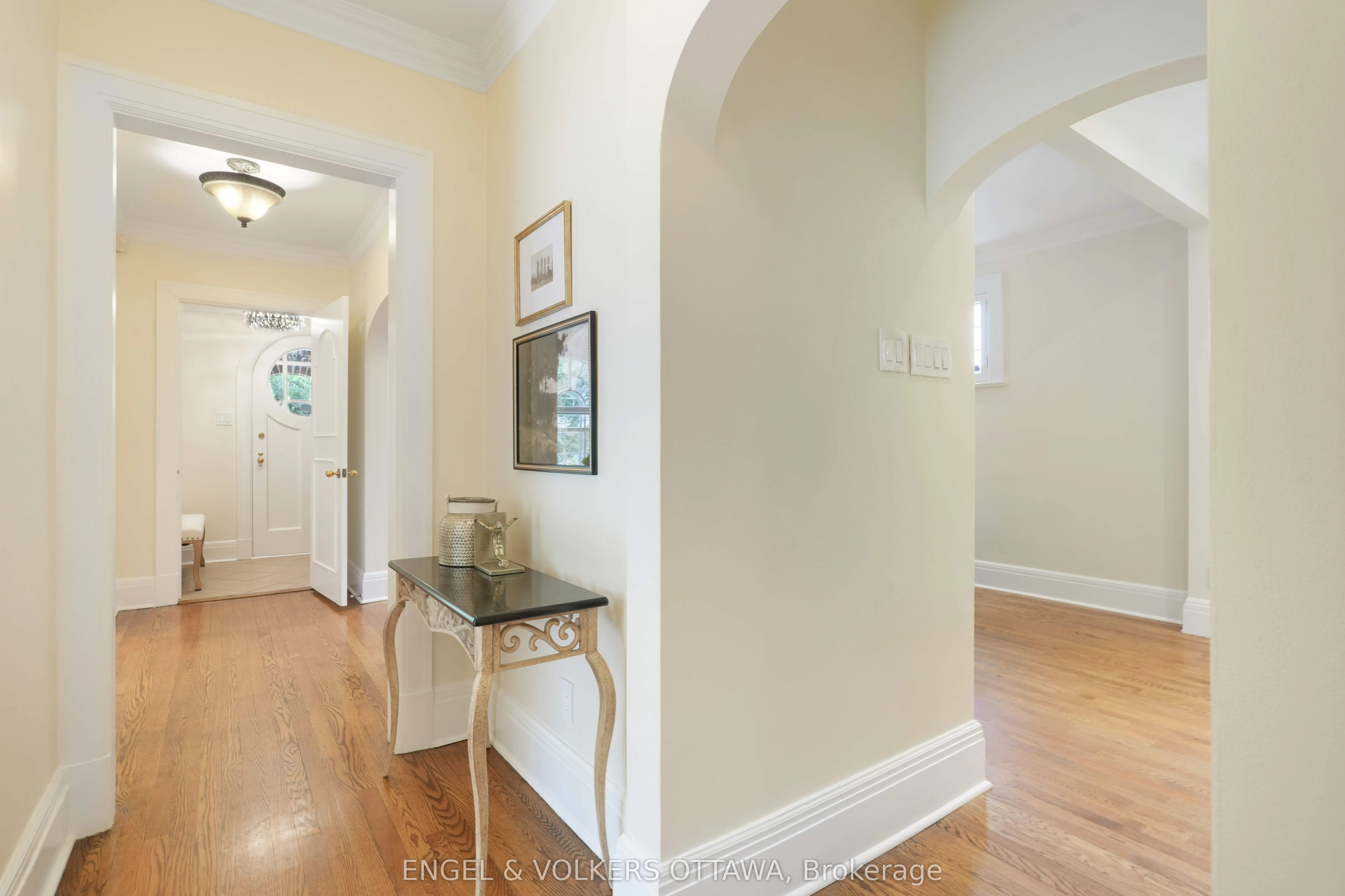 386 Ashbury Road