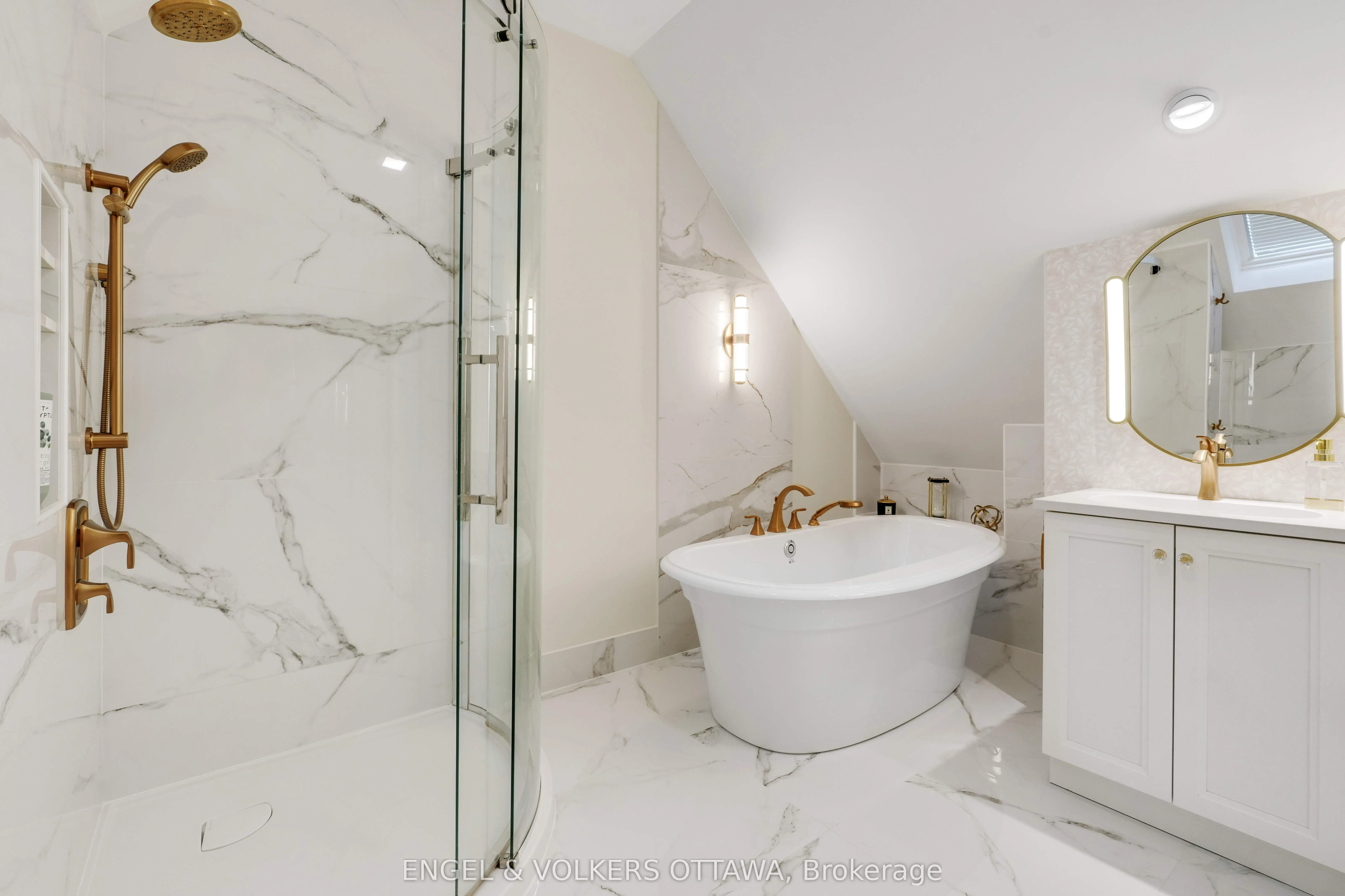 386 Ashbury Road