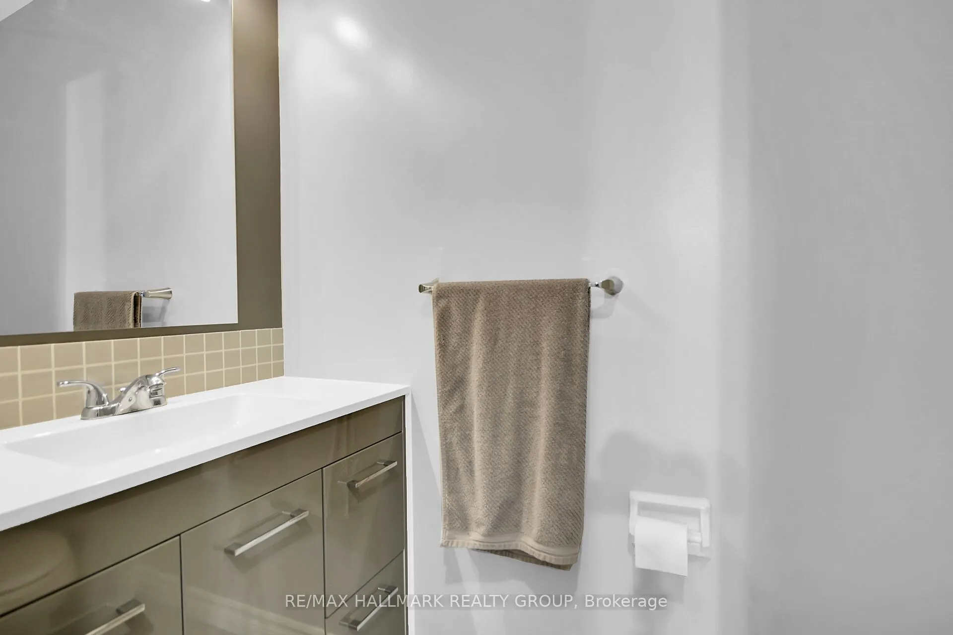 2570 SOUTHVALE Crescent, #113