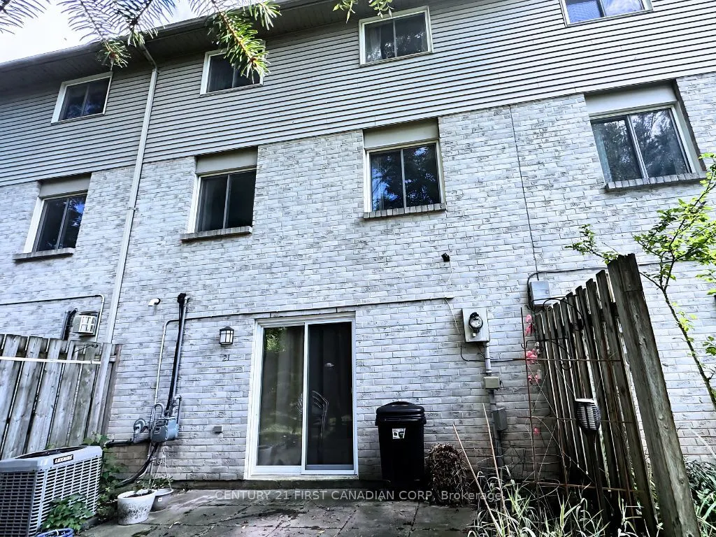 30 Clarendon Crescent, #21
