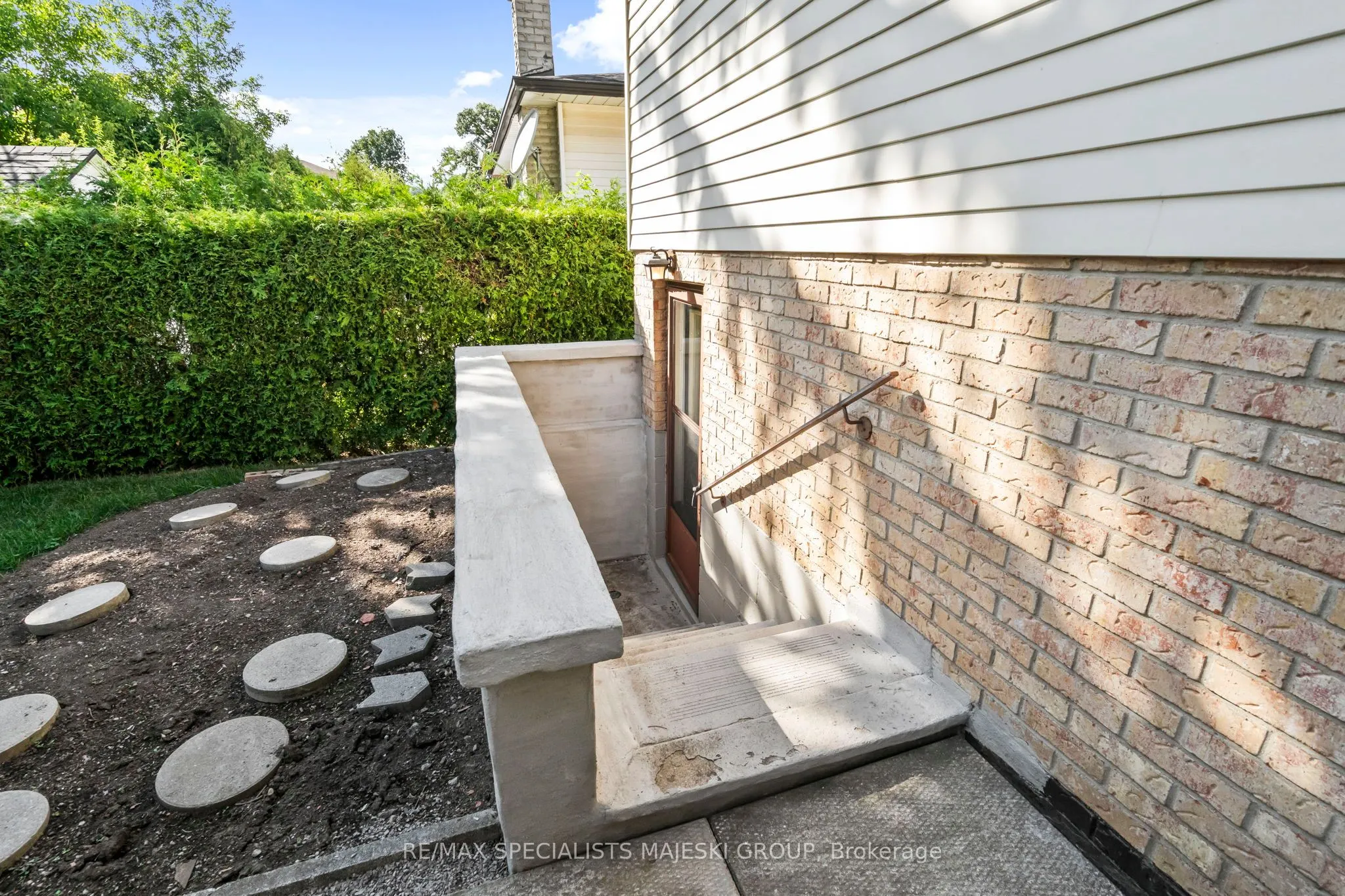 49 Goldwin Street