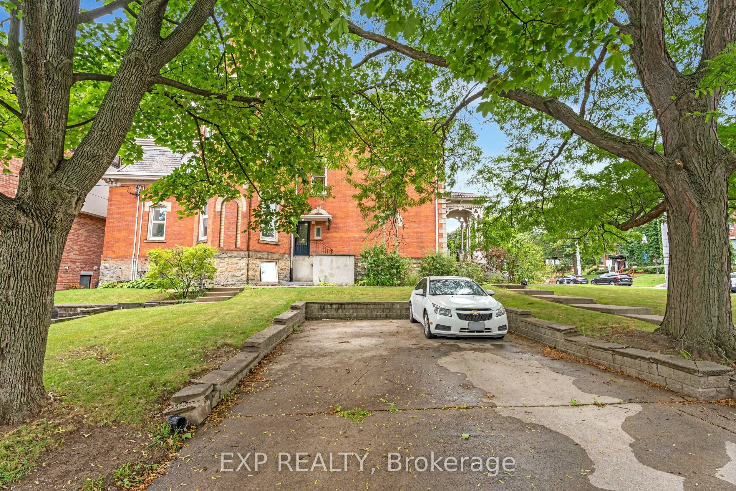 46 Herkimer Street, #2