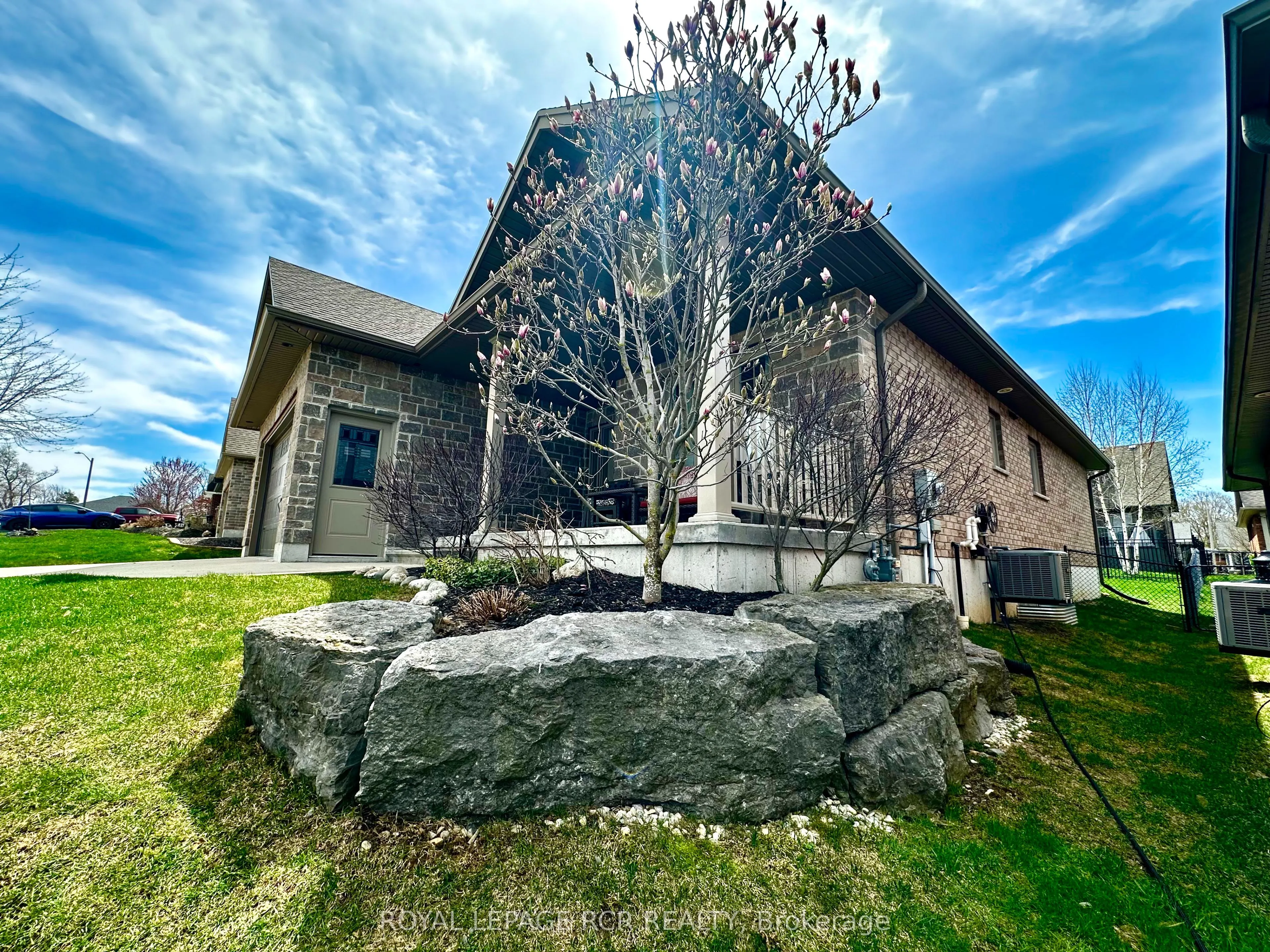 184 Ruby's Crescent E