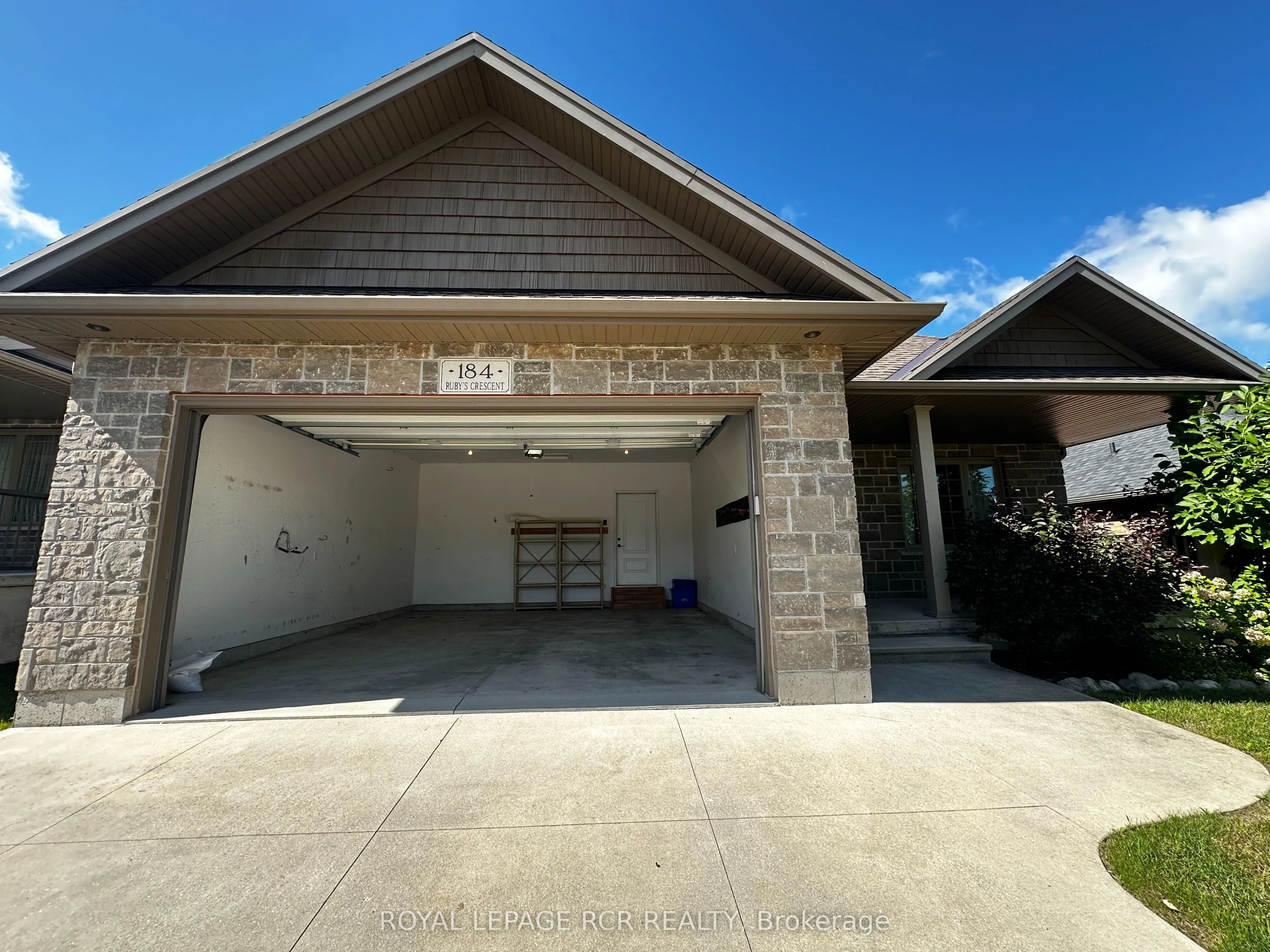 184 Ruby's Crescent E