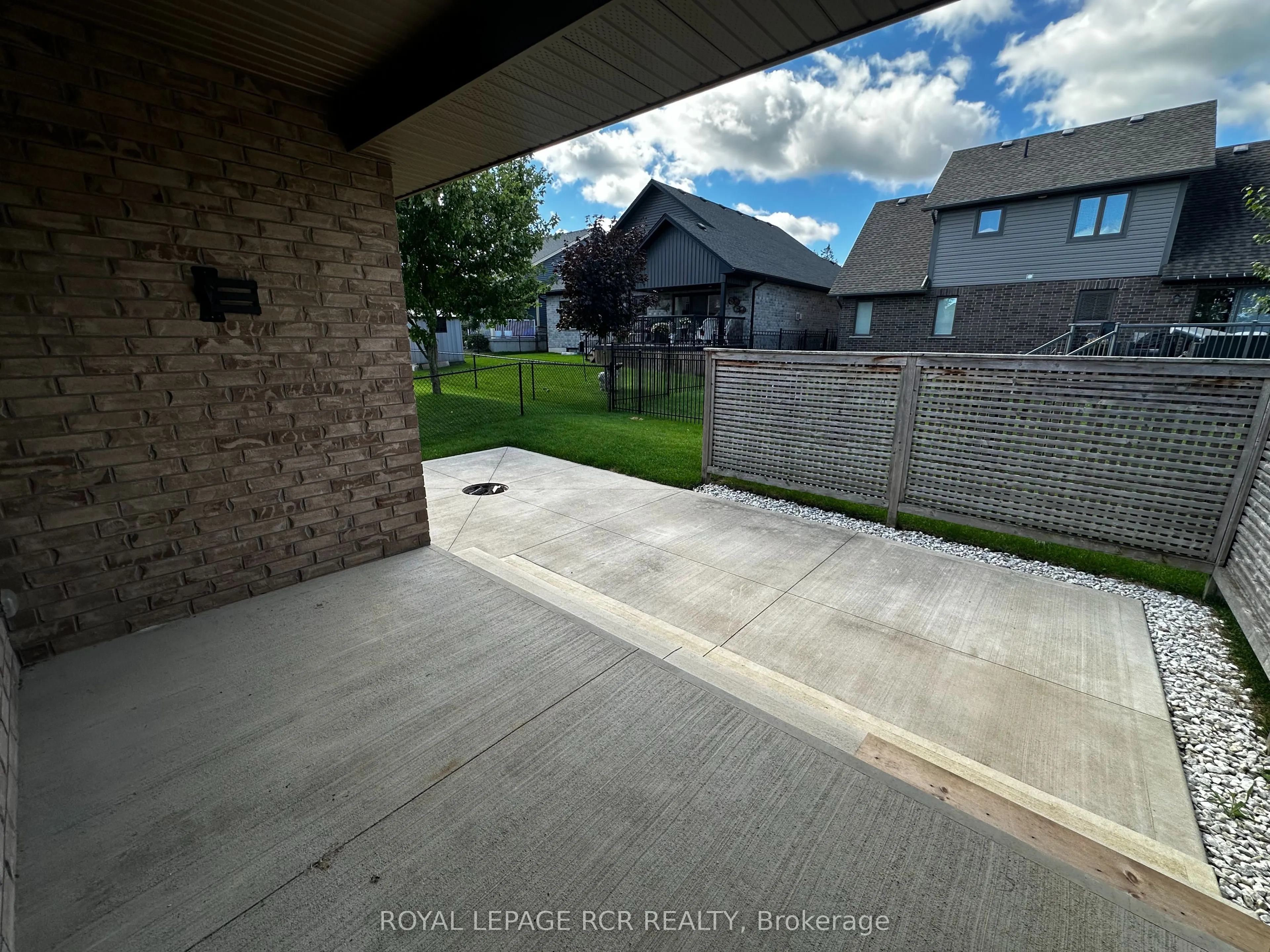 184 Ruby's Crescent E