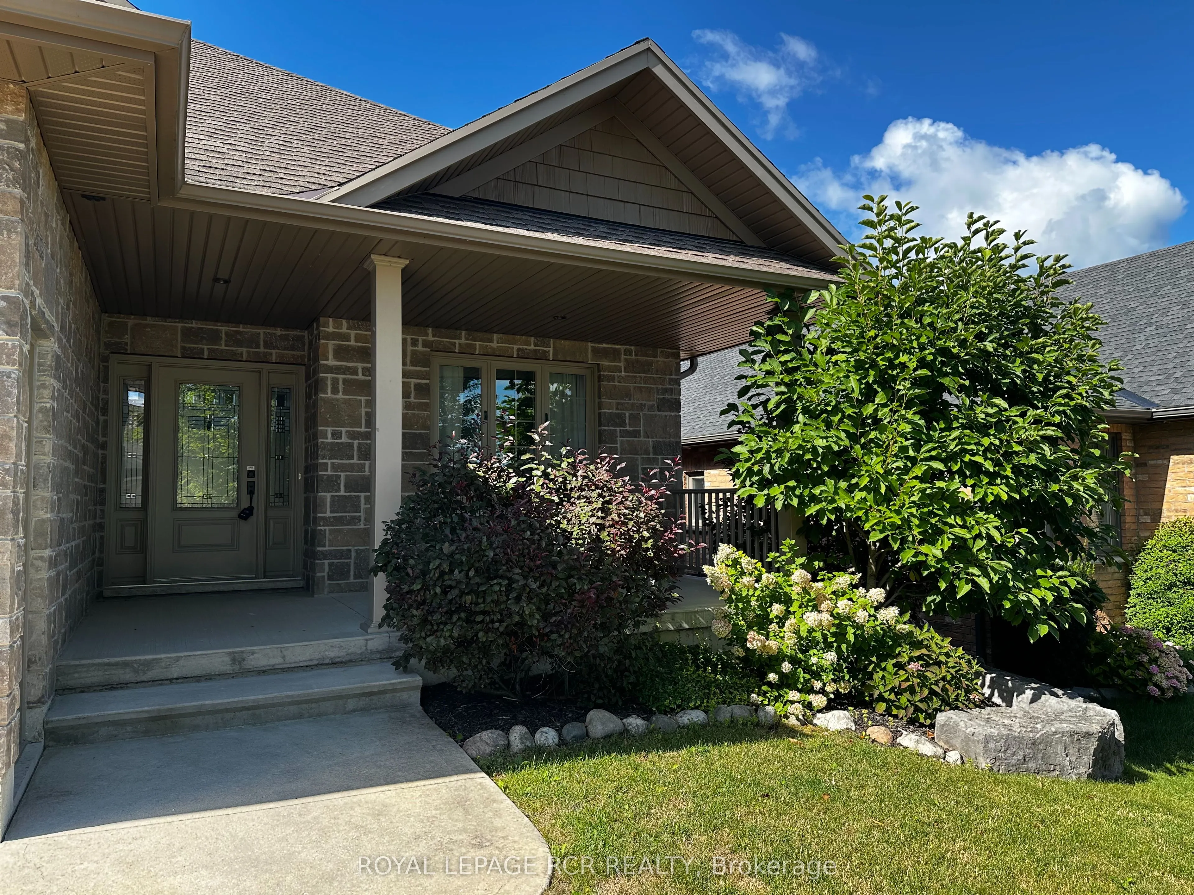 184 Ruby's Crescent E
