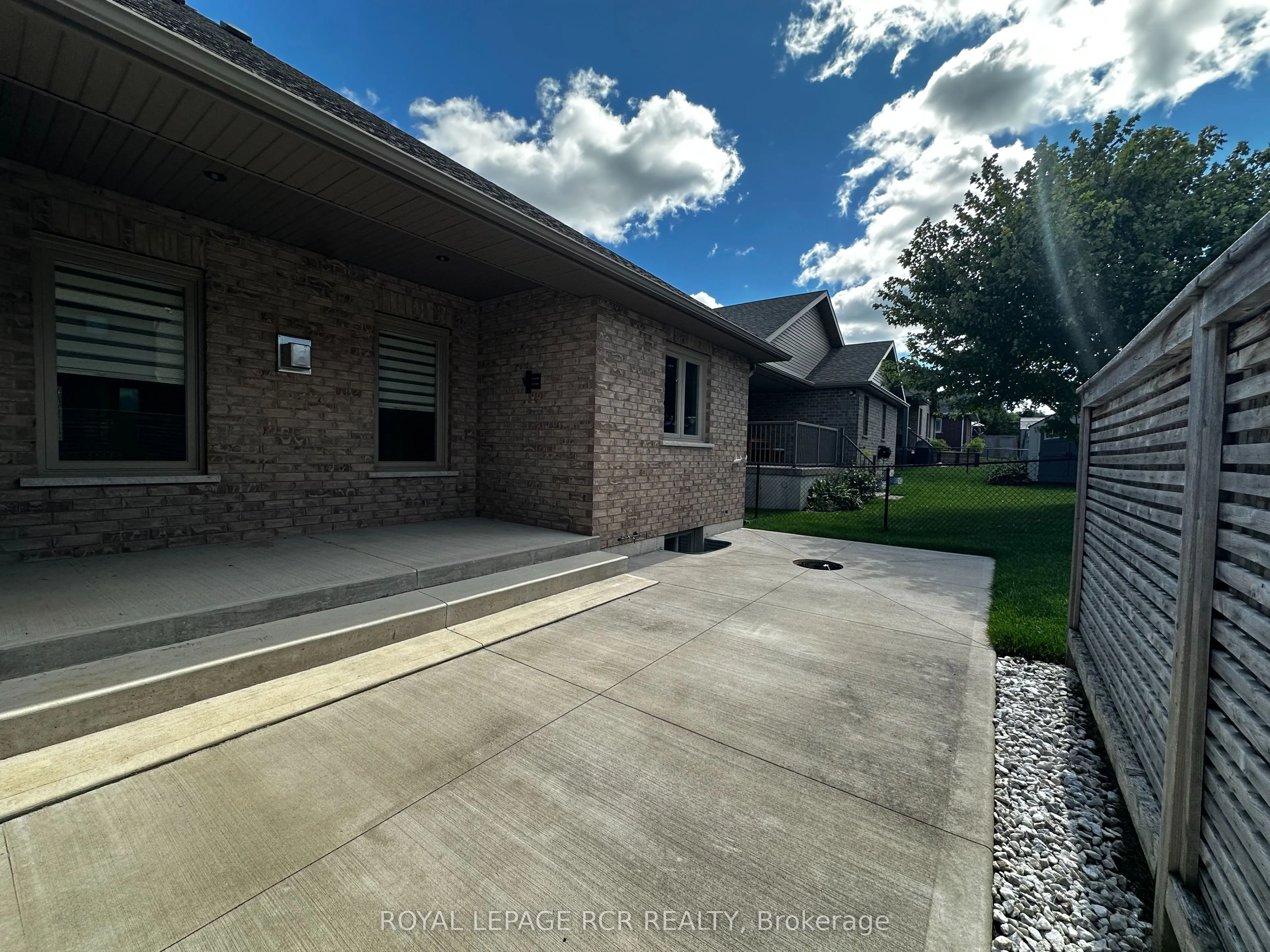 184 Ruby's Crescent E
