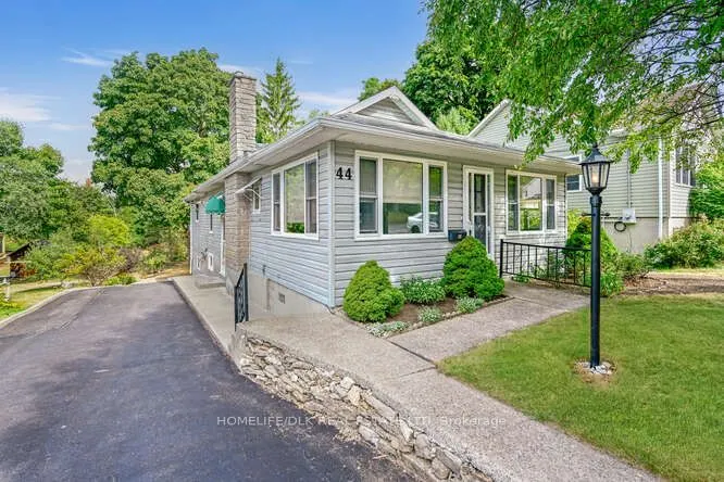 44 Keefer Street