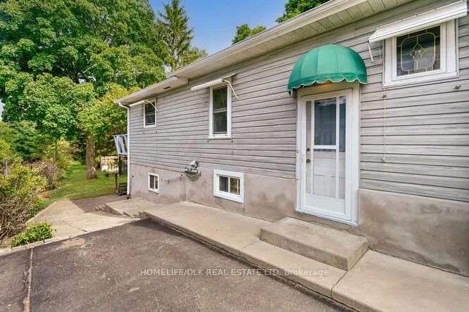 44 Keefer Street