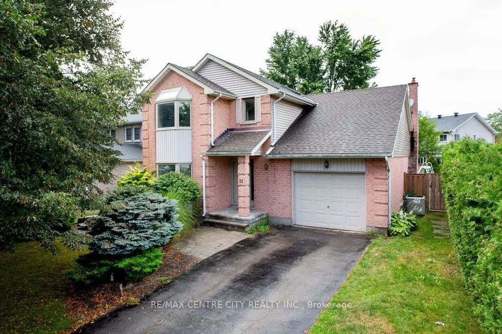 31 Colonial Crescent