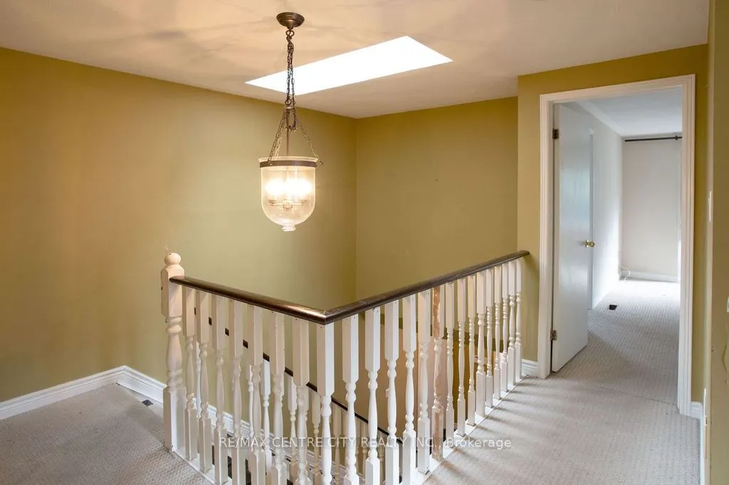 31 Colonial Crescent