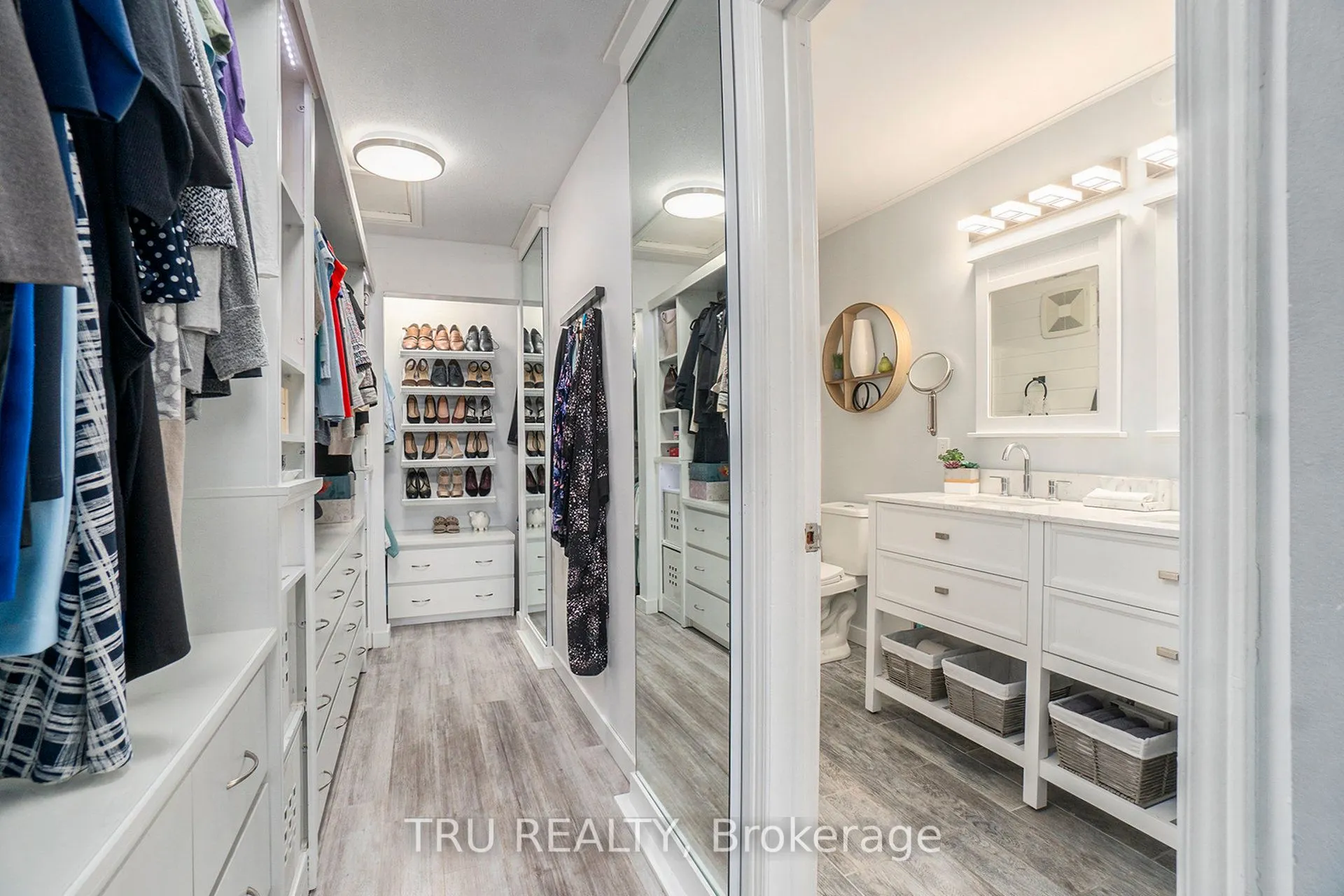307 Stratas Court, #20
