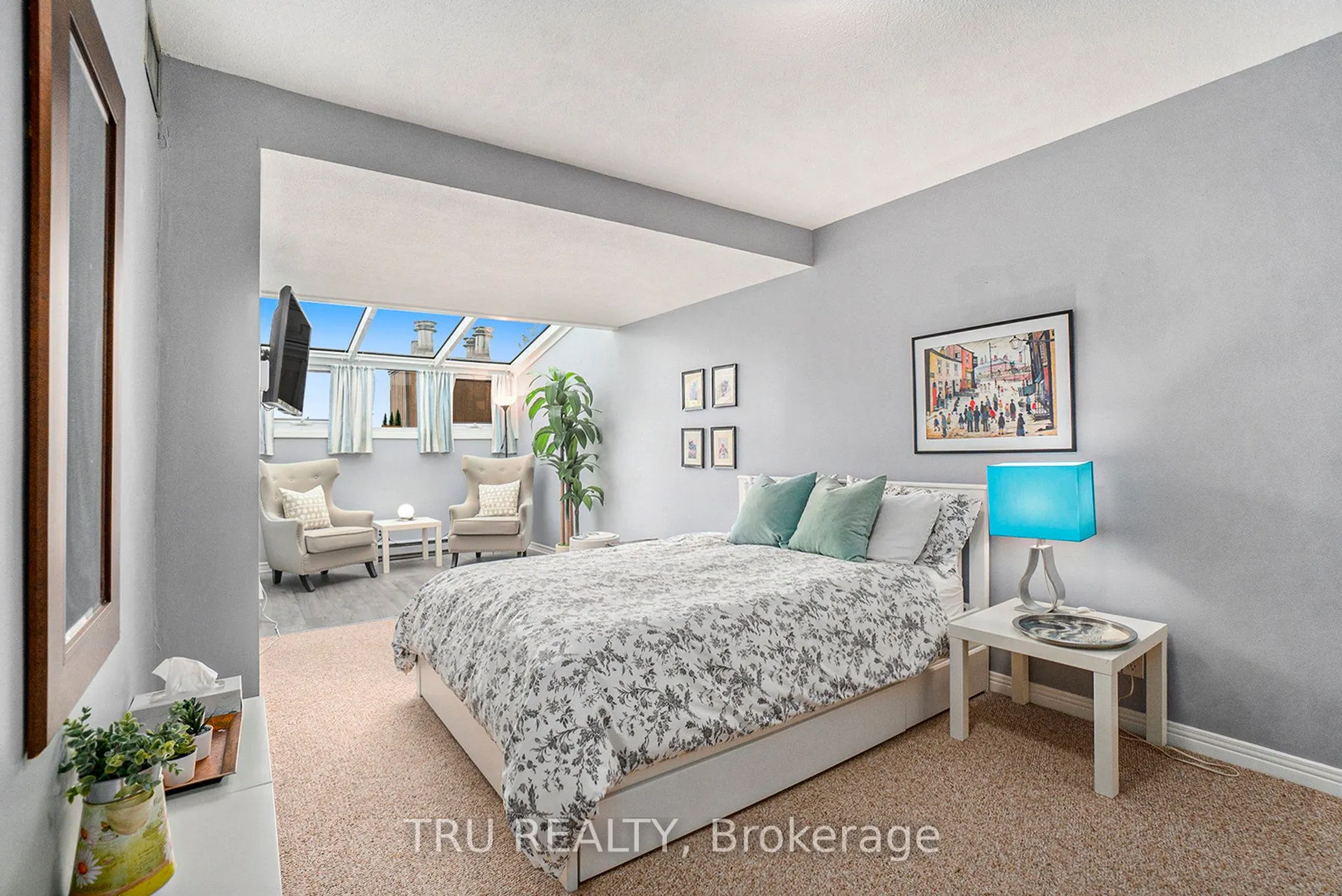 307 Stratas Court, #20