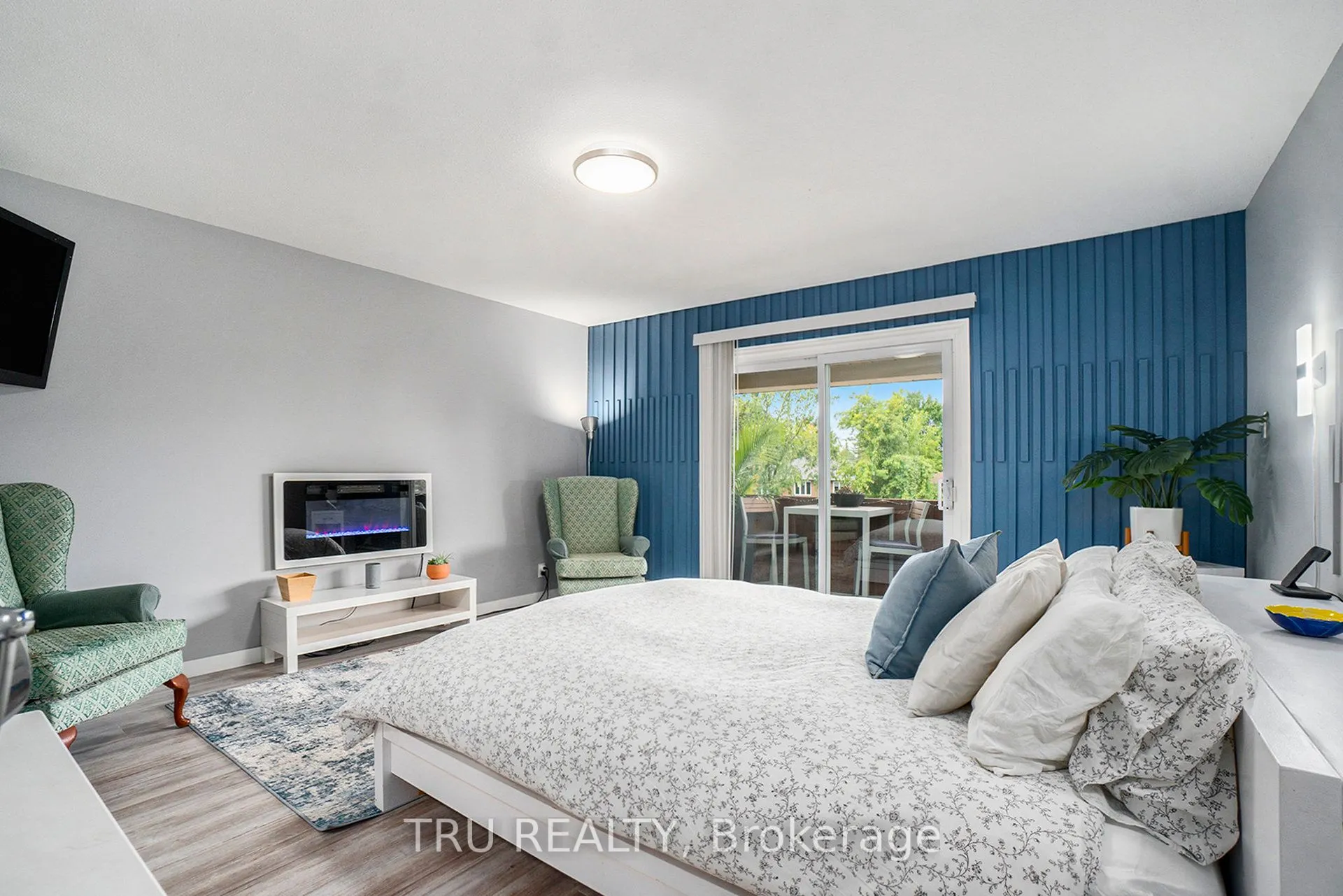 307 Stratas Court, #20
