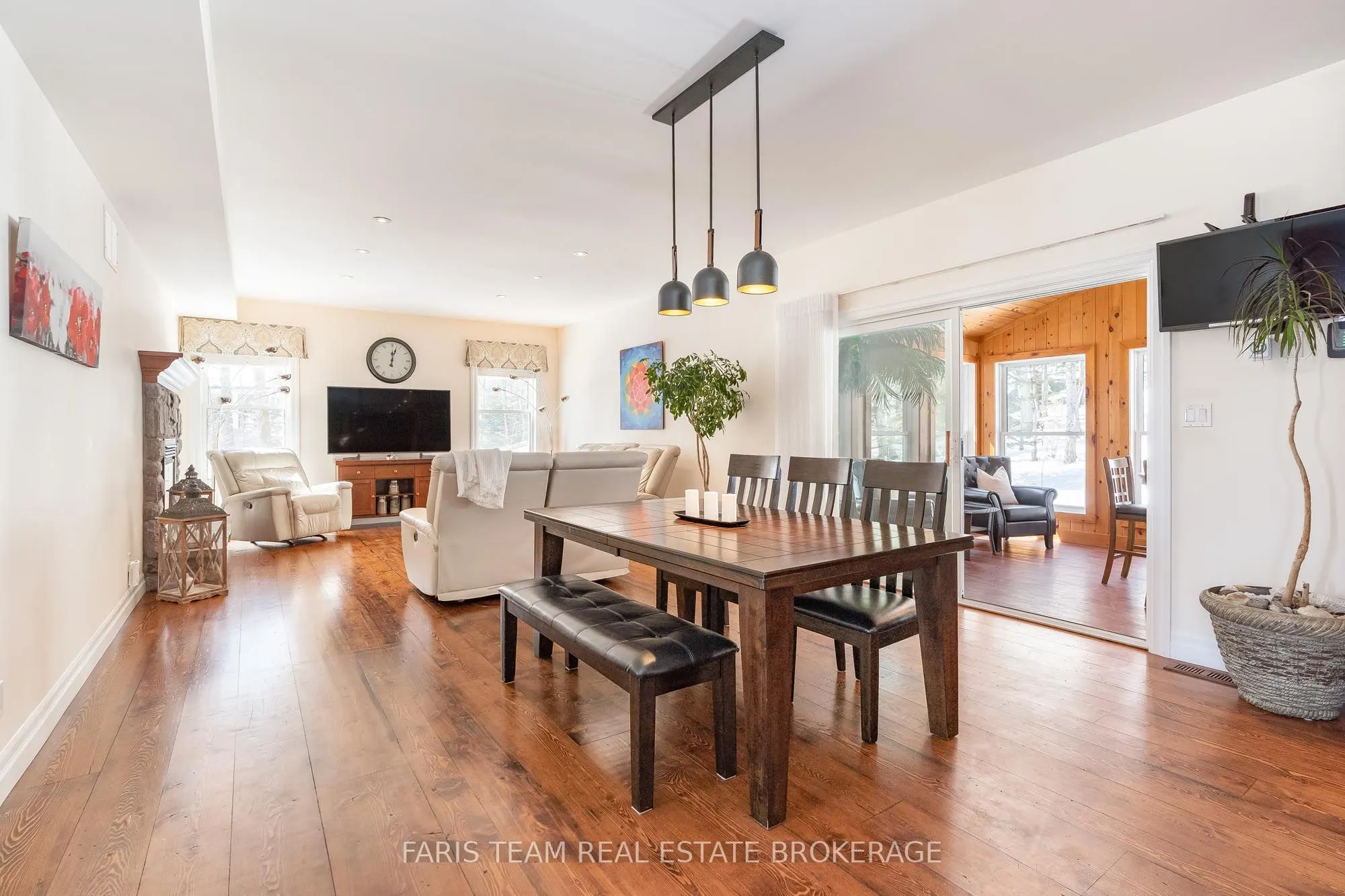 156 Deerfoot Trail
