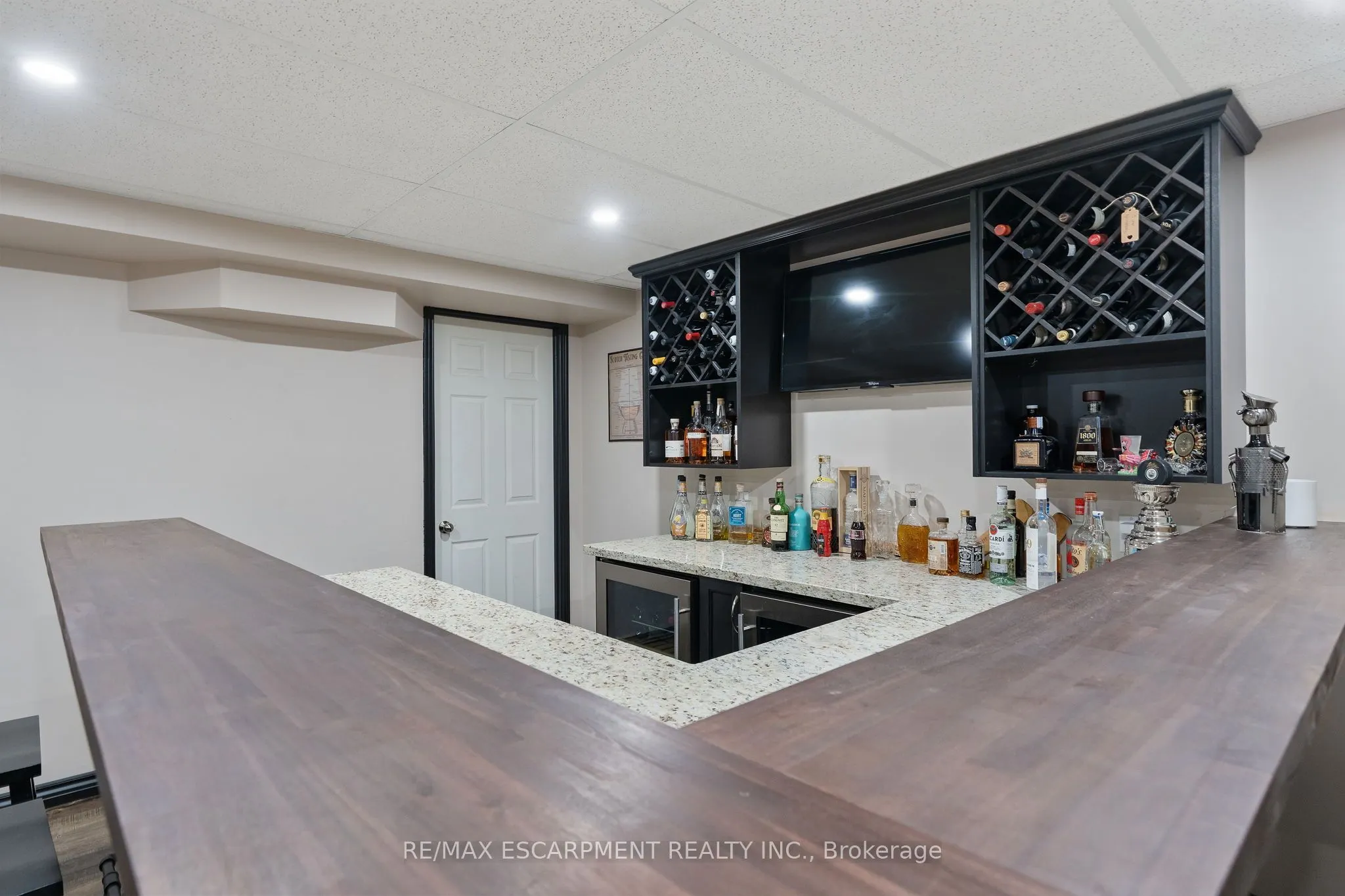17 Kintyre Court