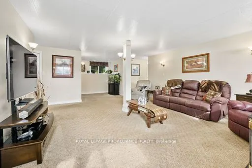 190 Ingham Road, #8