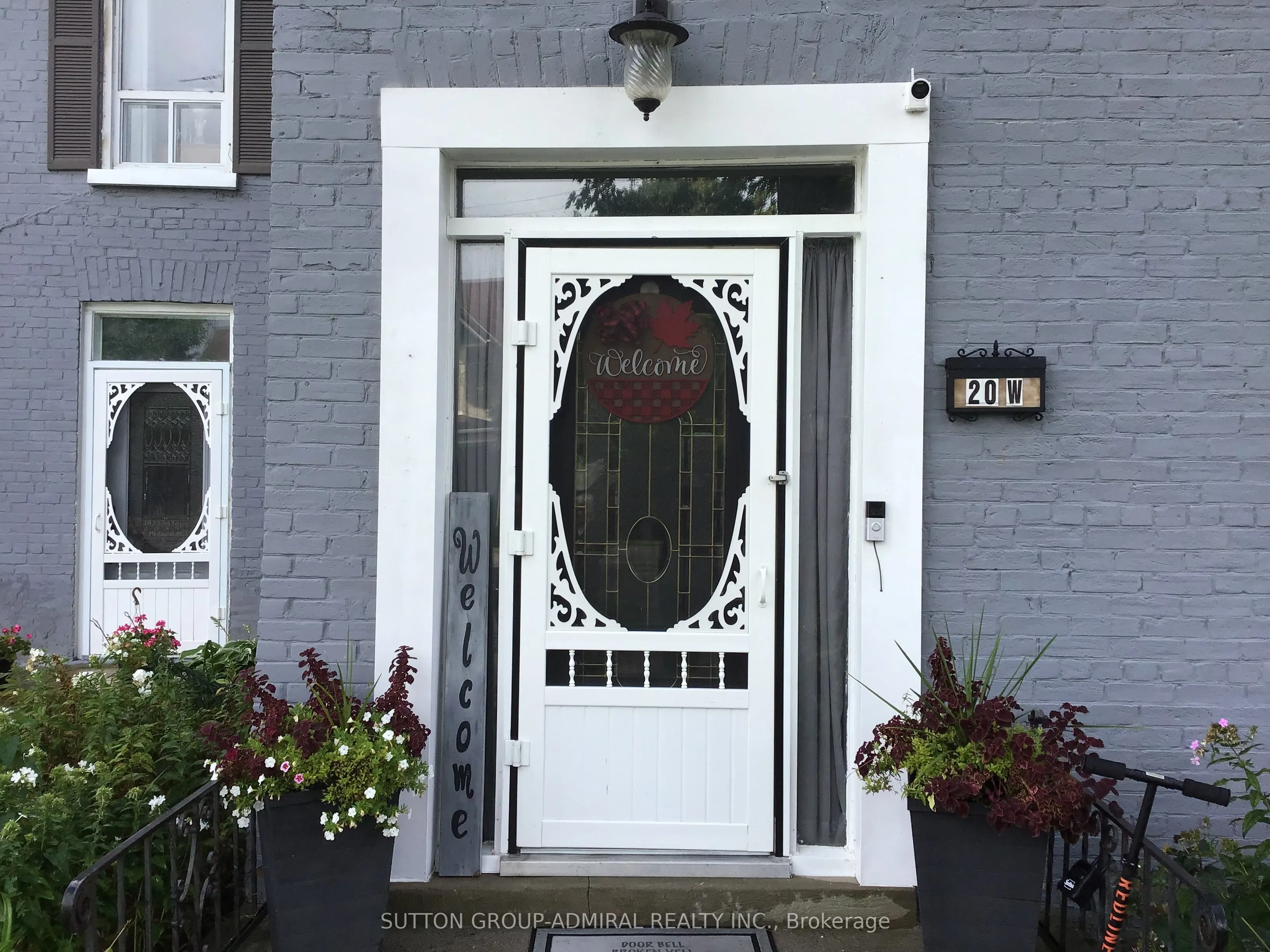 20 King Street W