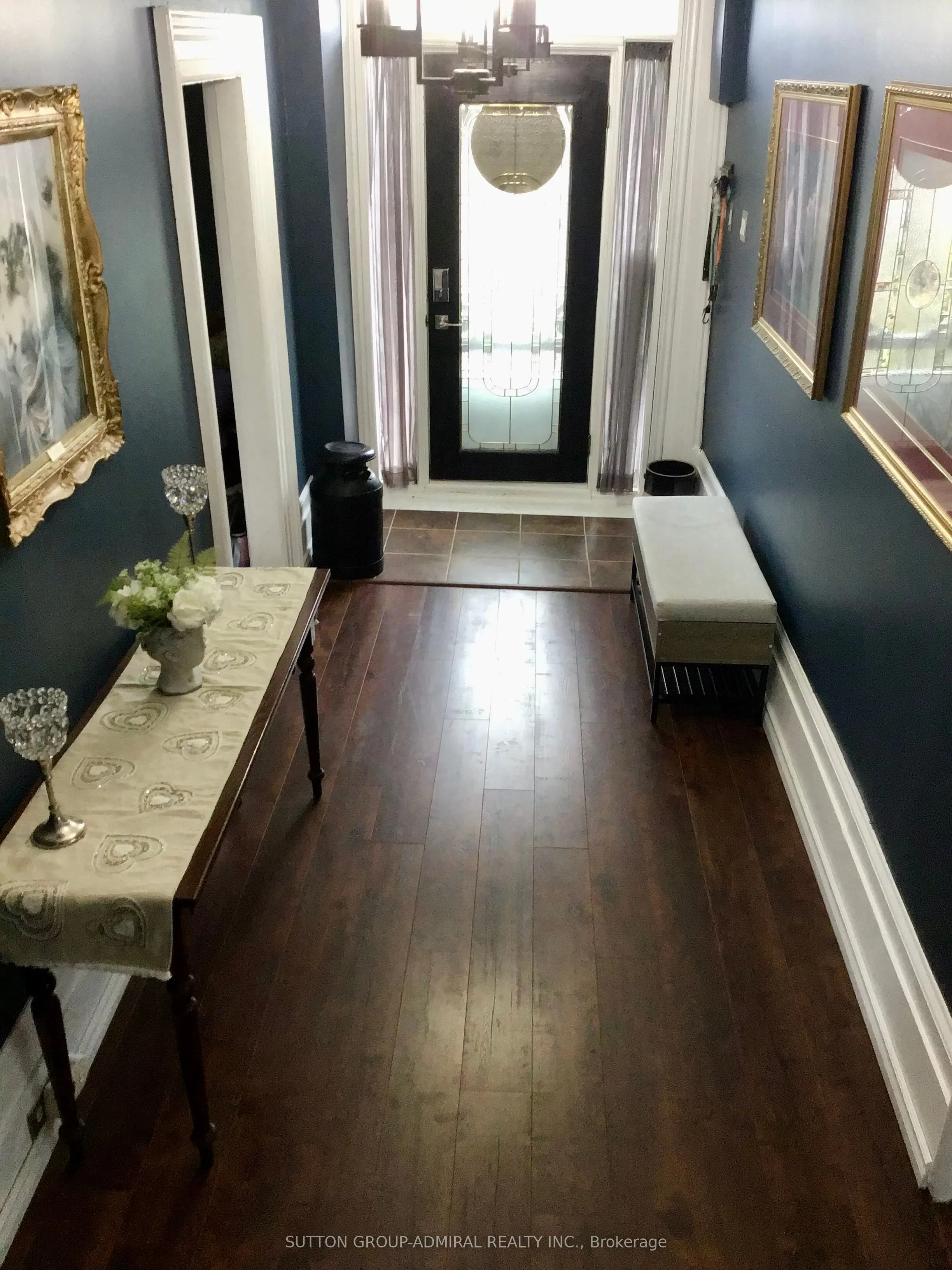20 King Street W