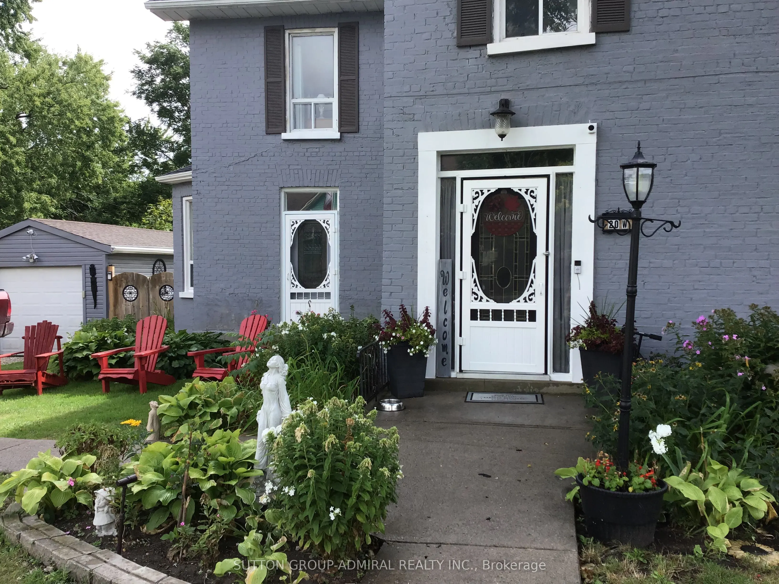 20 King Street W