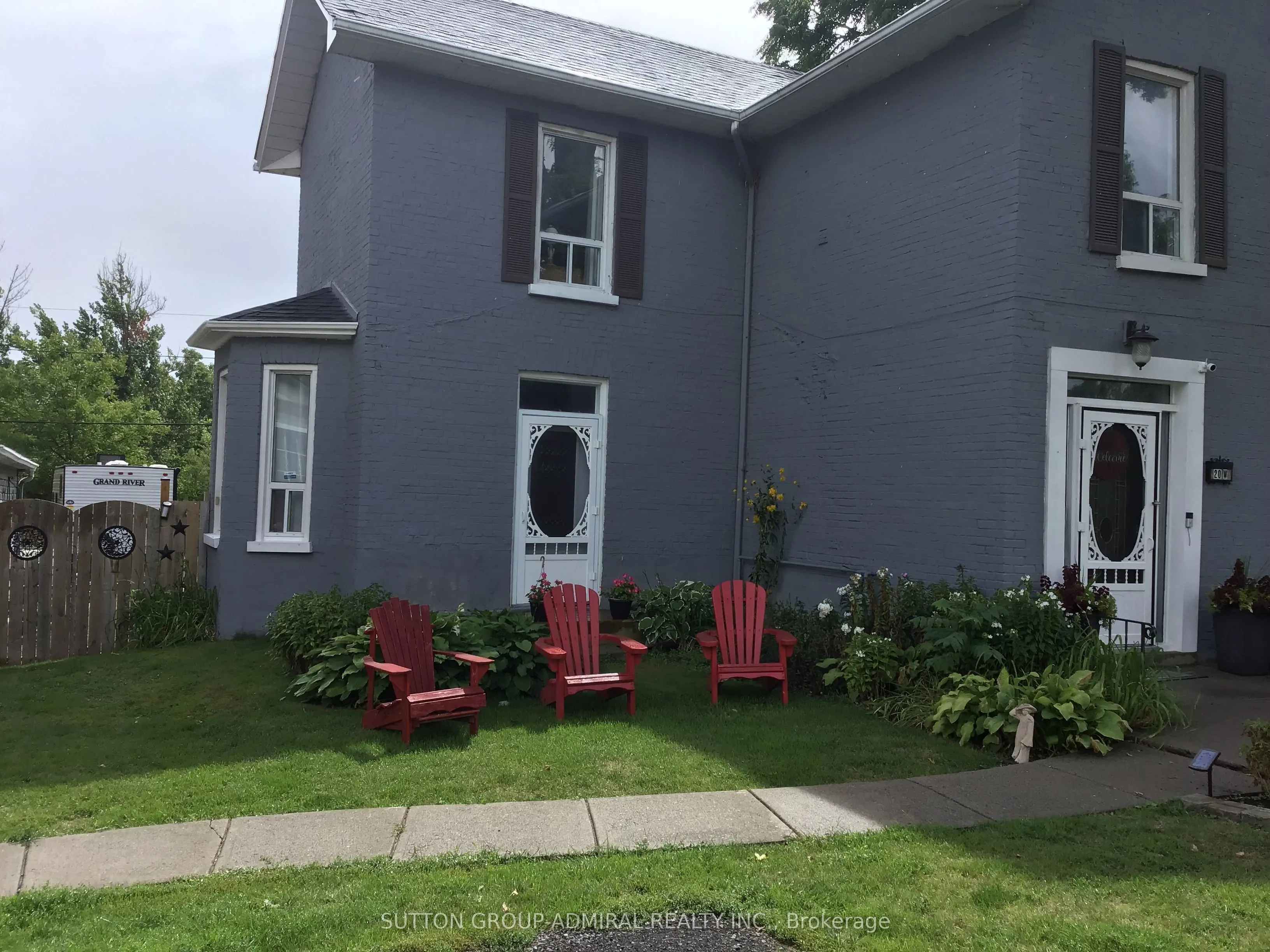 20 King Street W