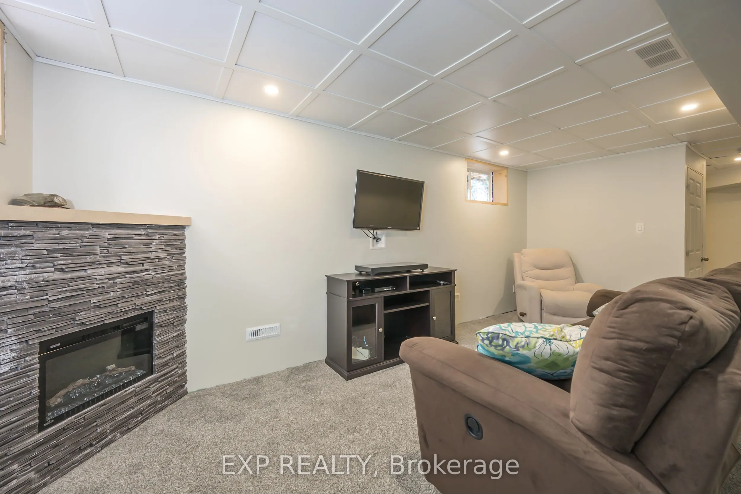 1835 Reilly Walk