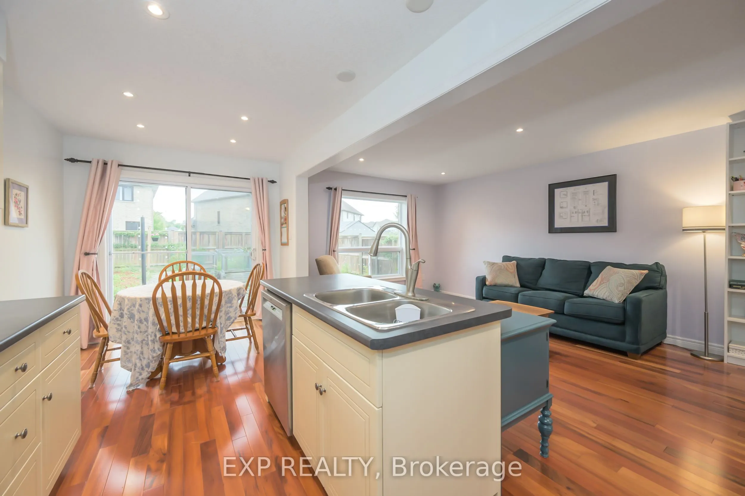 1835 Reilly Walk