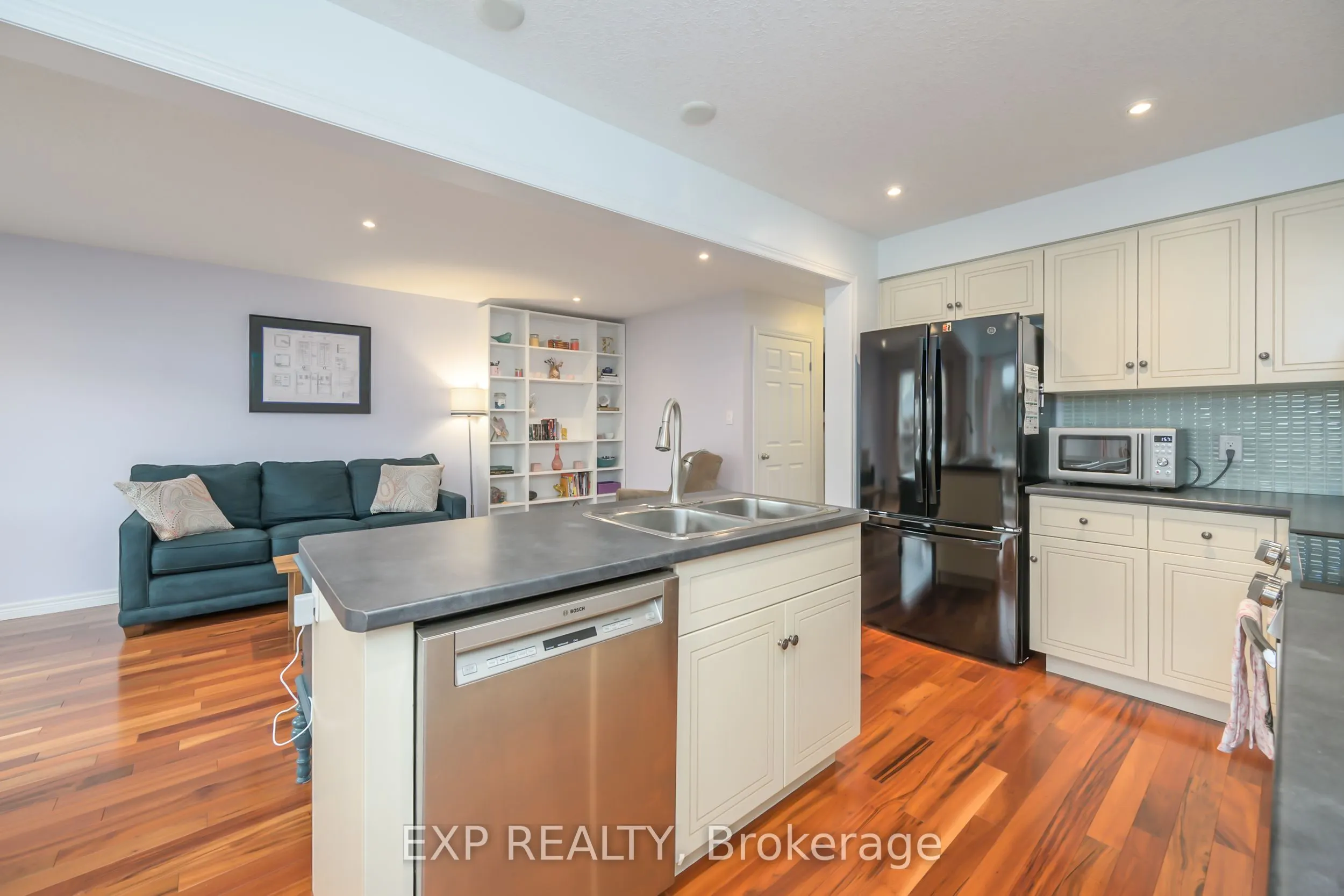 1835 Reilly Walk