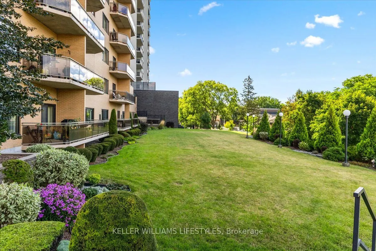 19 King Street, #1202