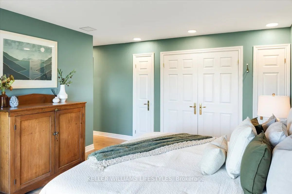 19 King Street, #1202
