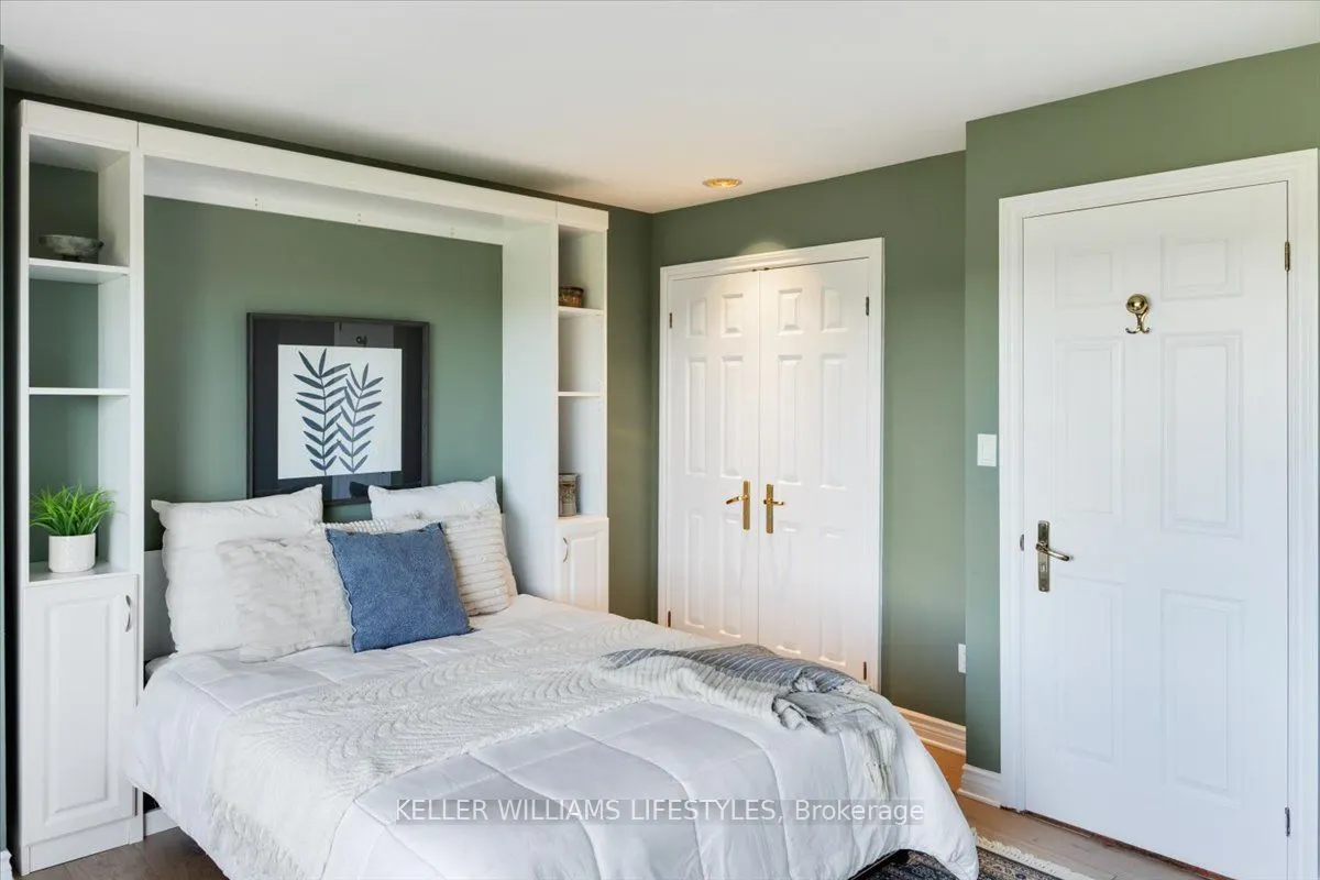 19 King Street, #1202