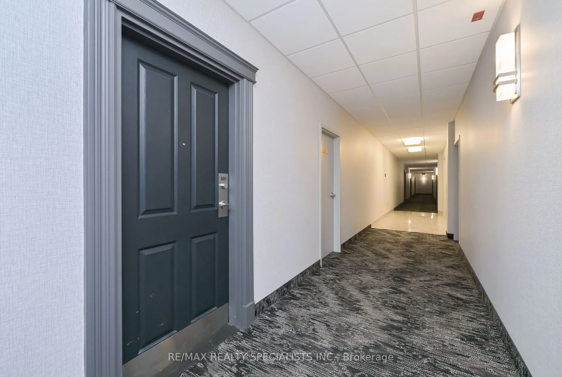 60 Wyndham Street S, #505