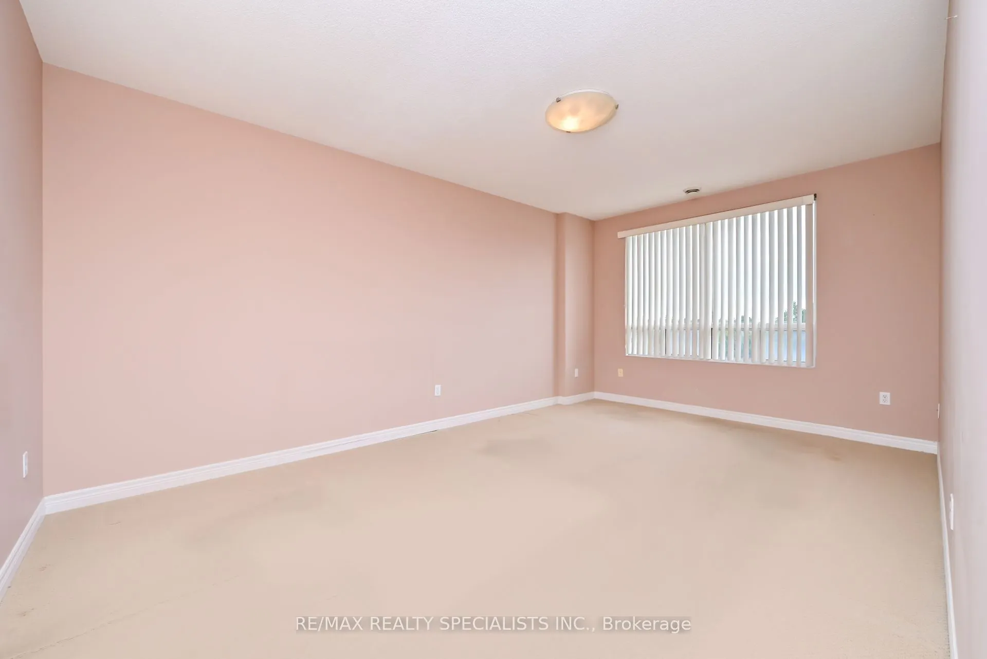60 Wyndham Street S, #505