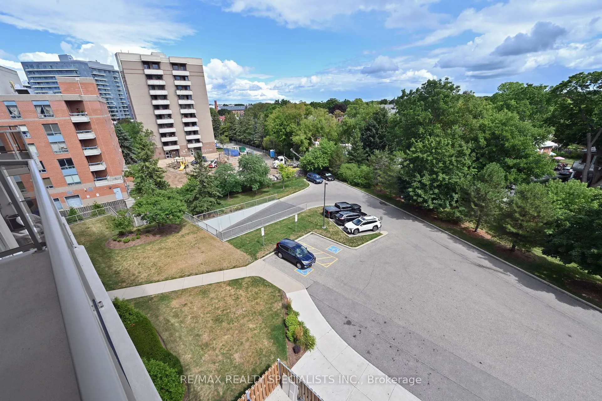 60 Wyndham Street S, #505