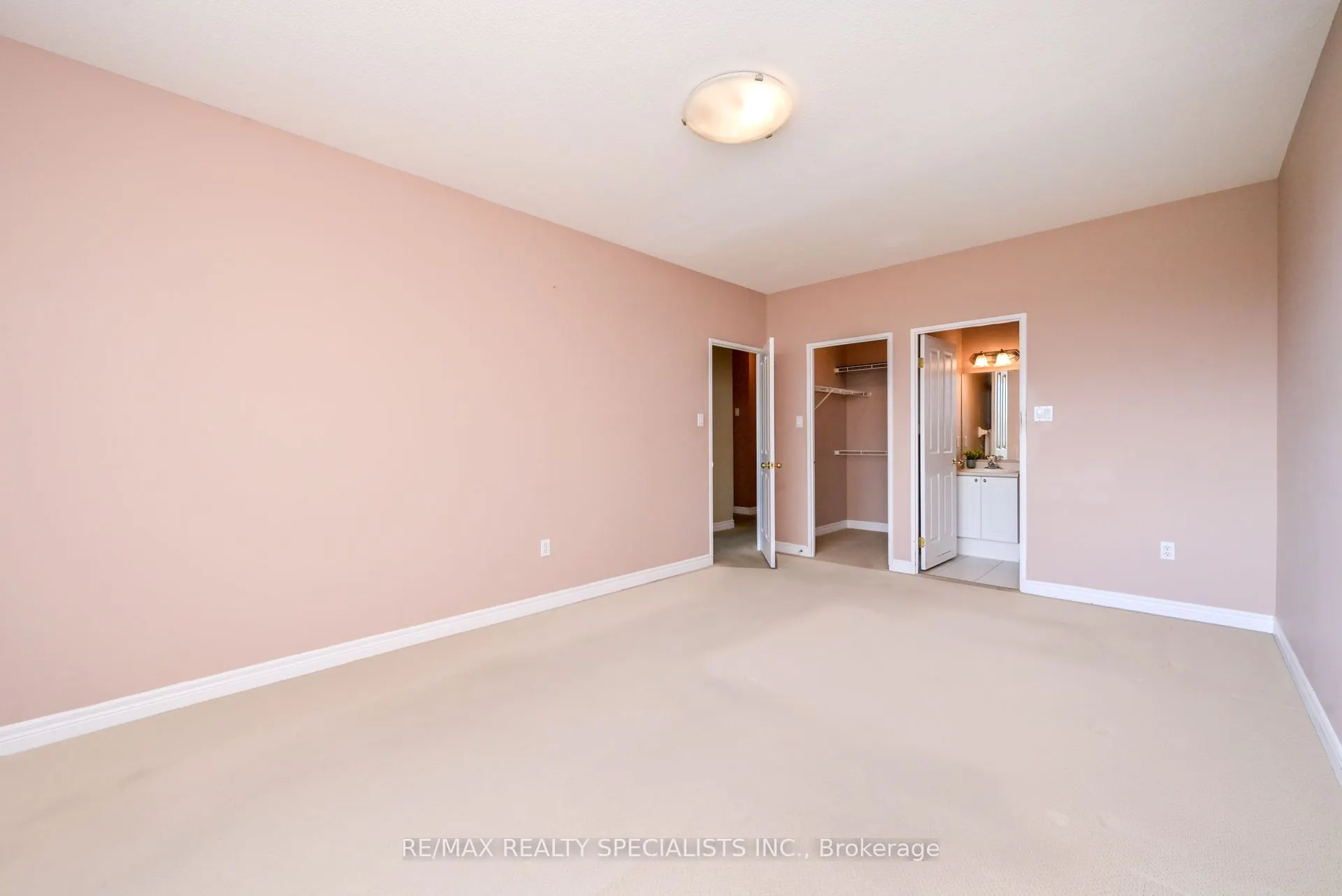 60 Wyndham Street S, #505