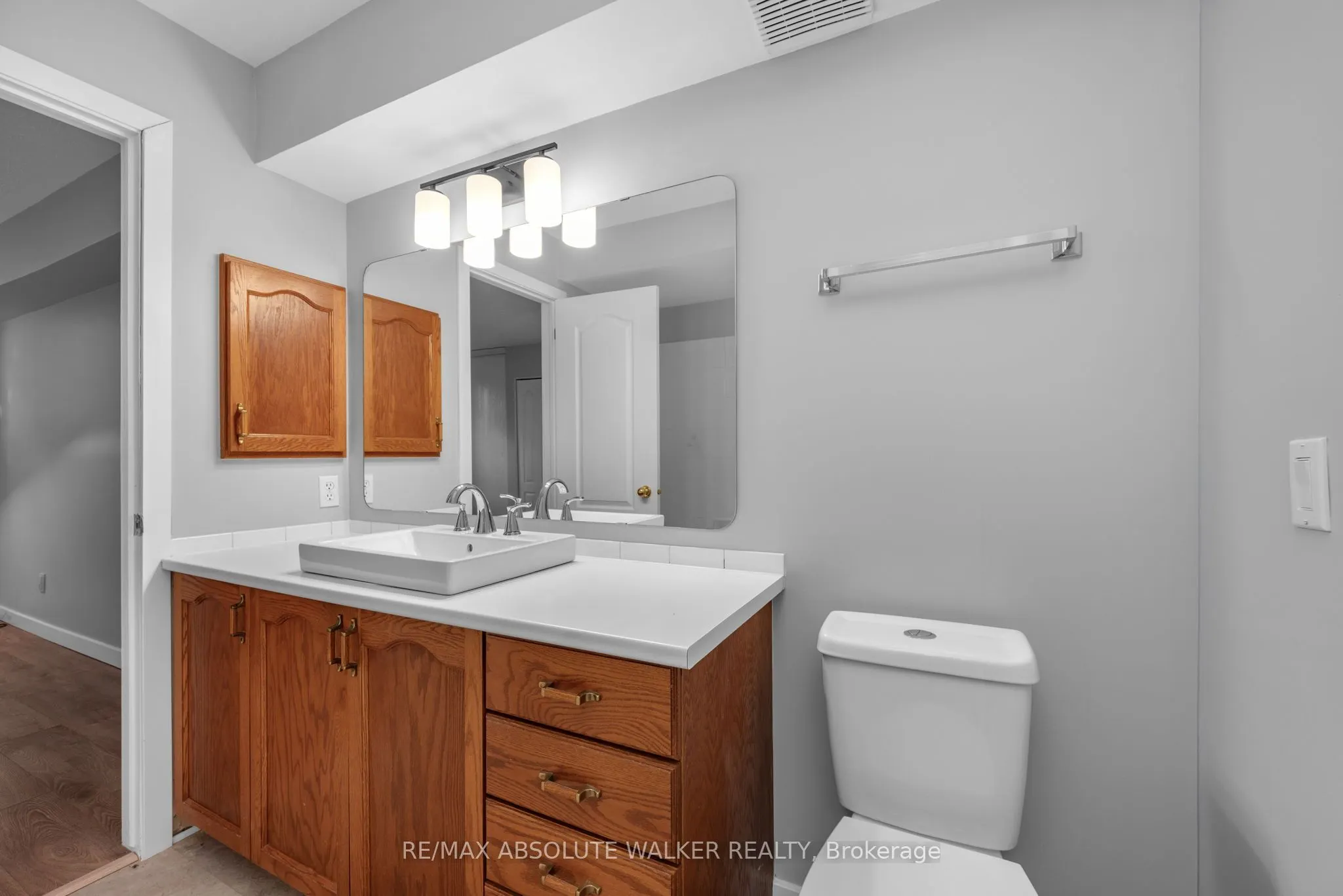 1673 Locksley Lane, #8