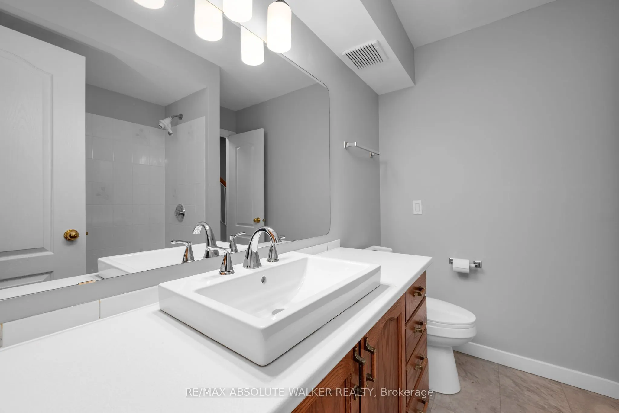 1673 Locksley Lane, #8