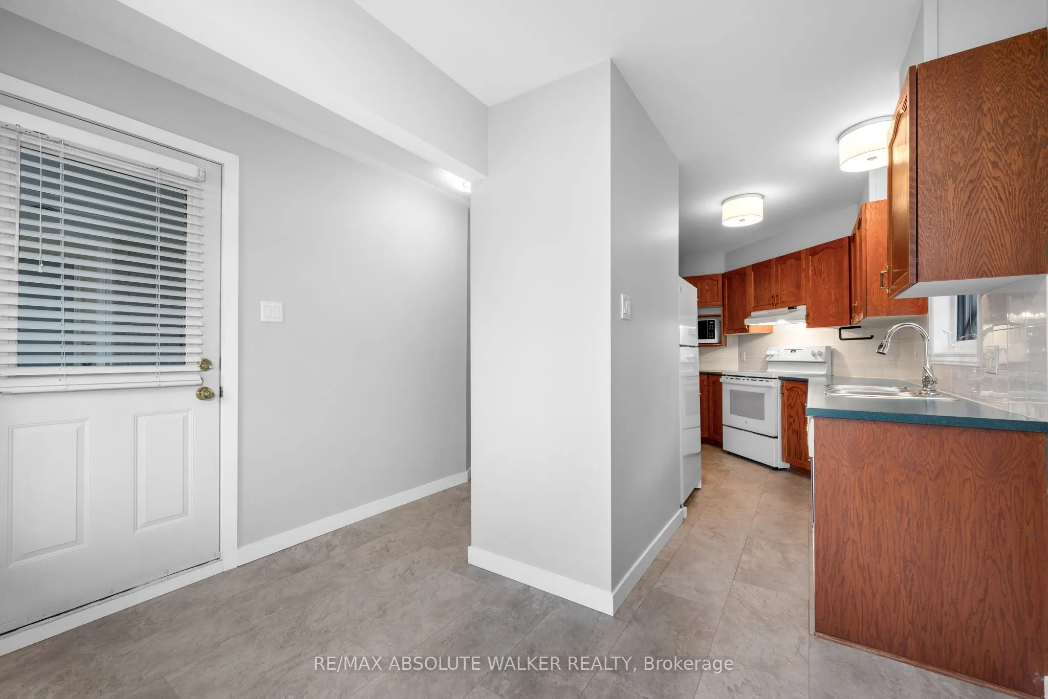 1673 Locksley Lane, #8