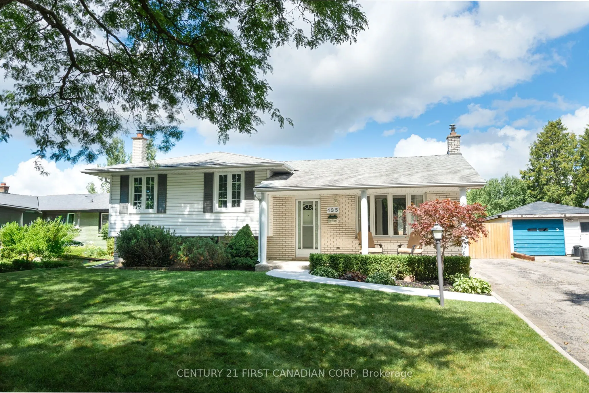 135 Downing Crescent