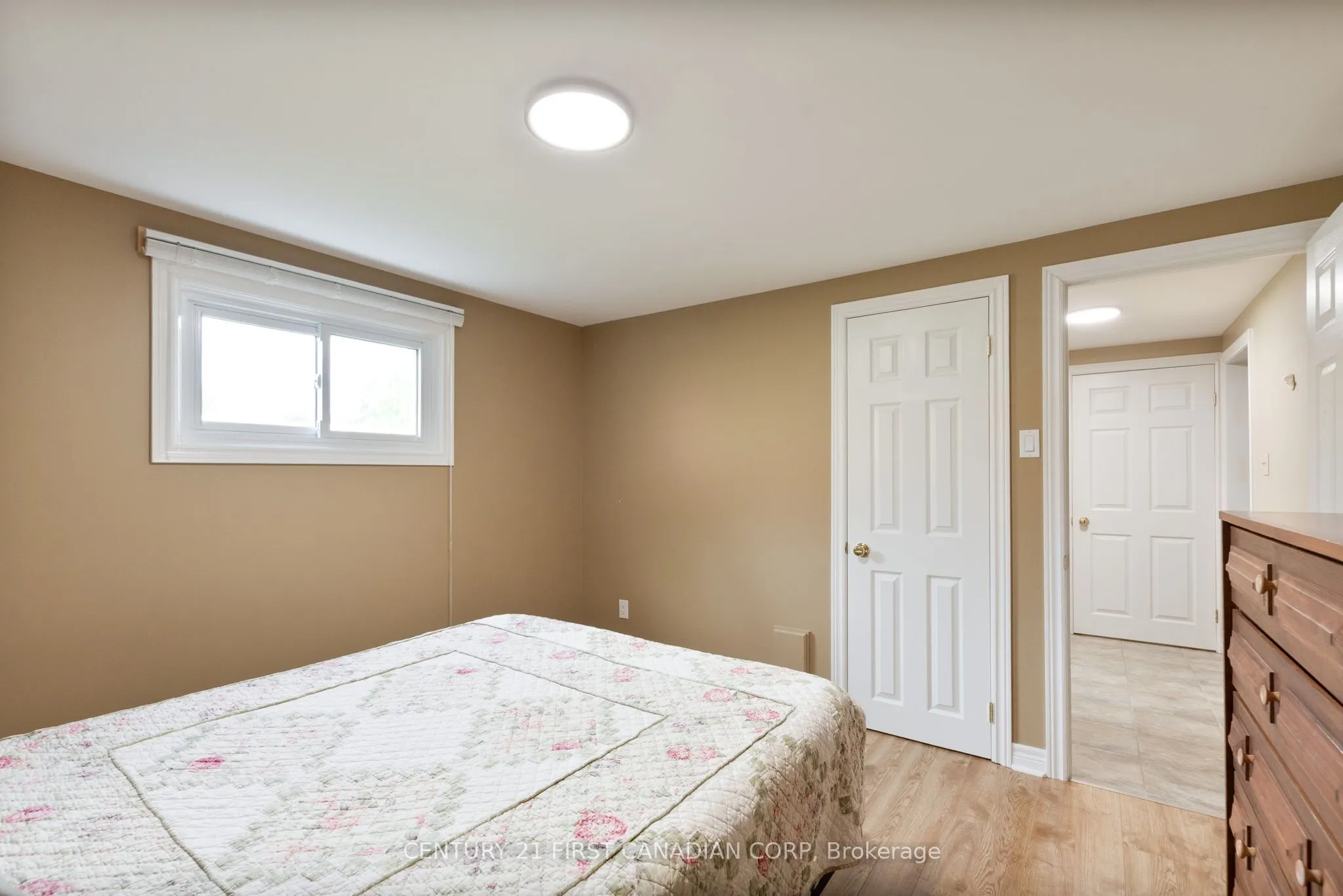 135 Downing Crescent