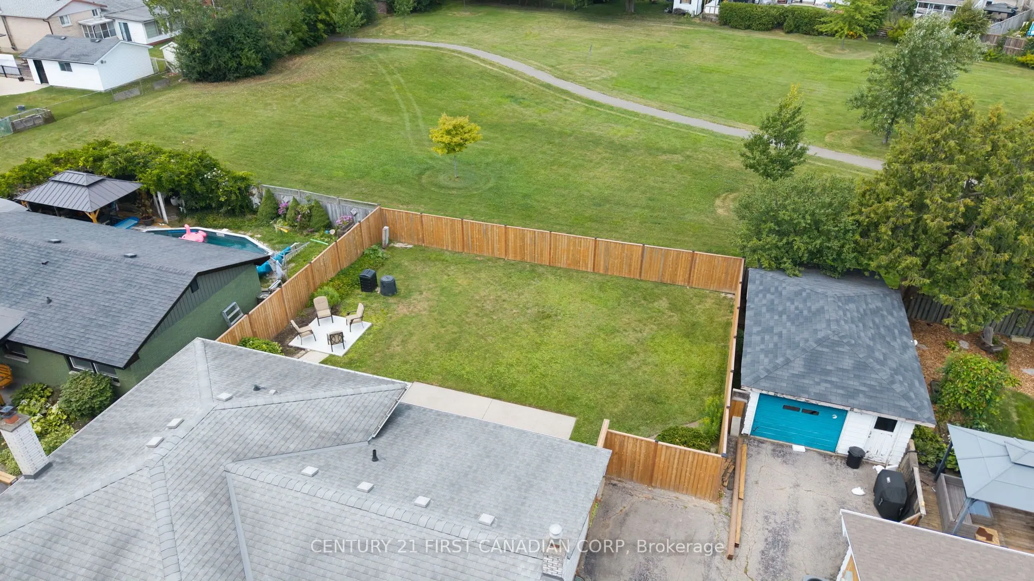 135 Downing Crescent